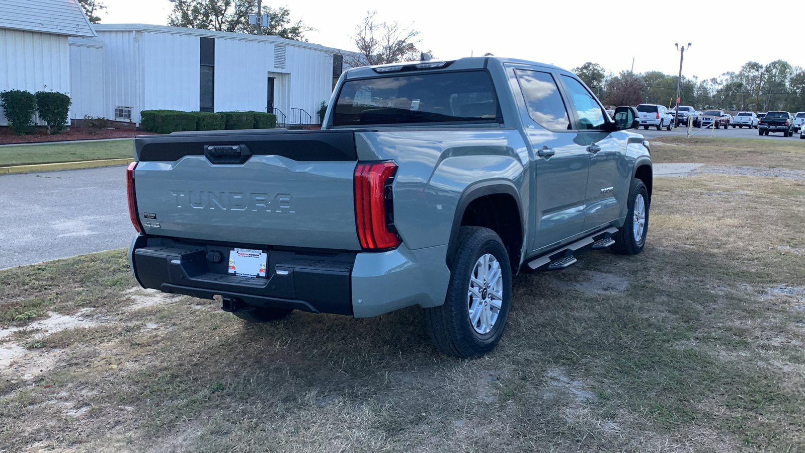 2025 Toyota Tundra SR5 8