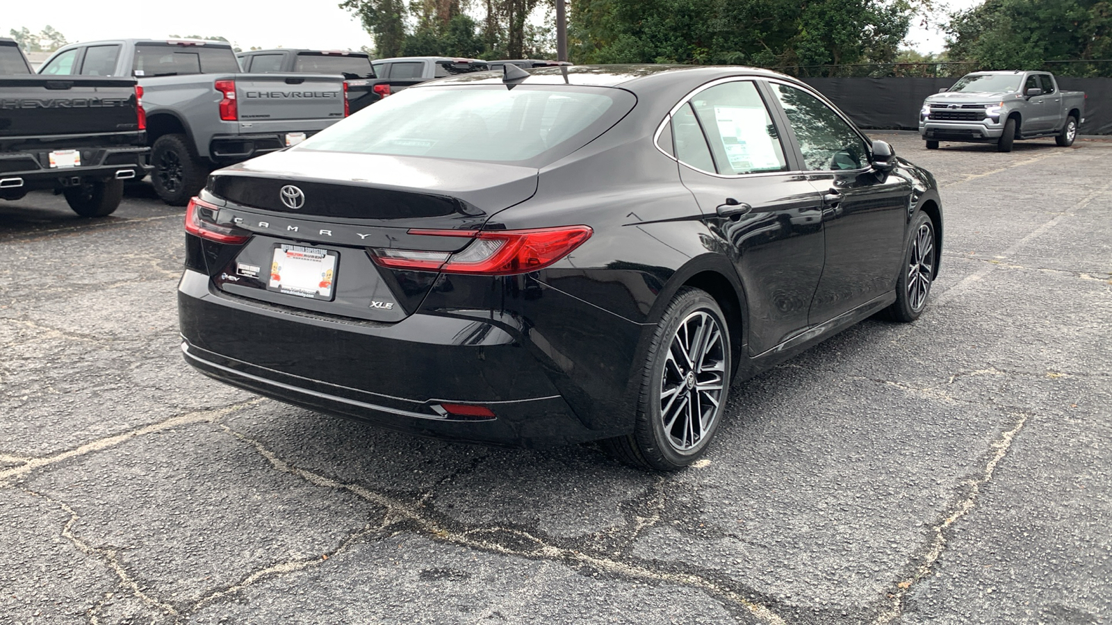 2025 Toyota Camry XLE 8