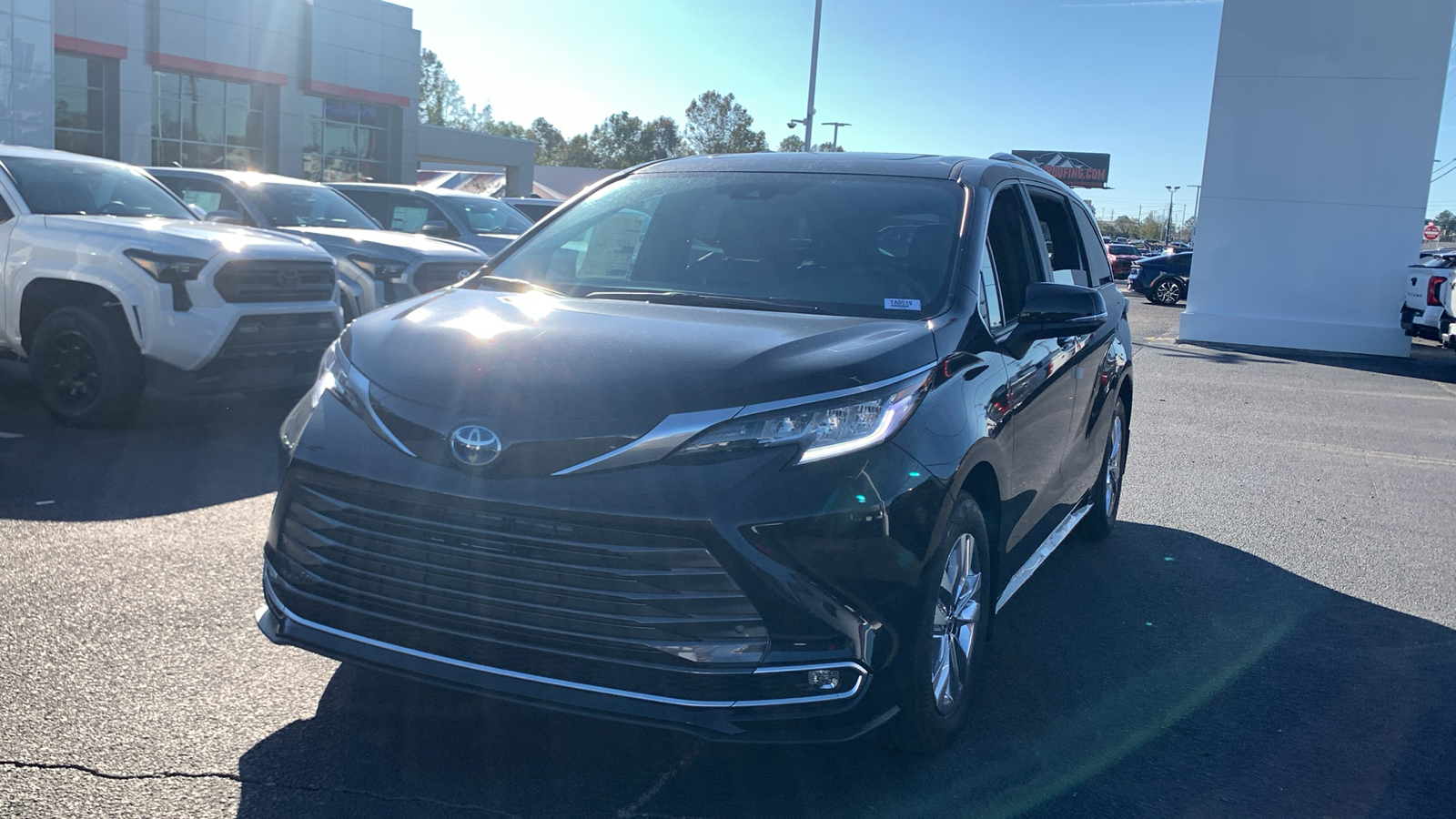 2025 Toyota Sienna Limited 4