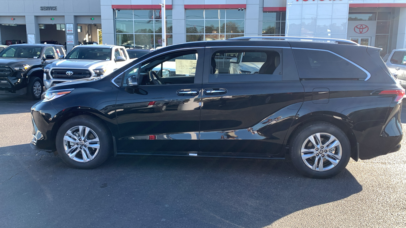 2025 Toyota Sienna Limited 5