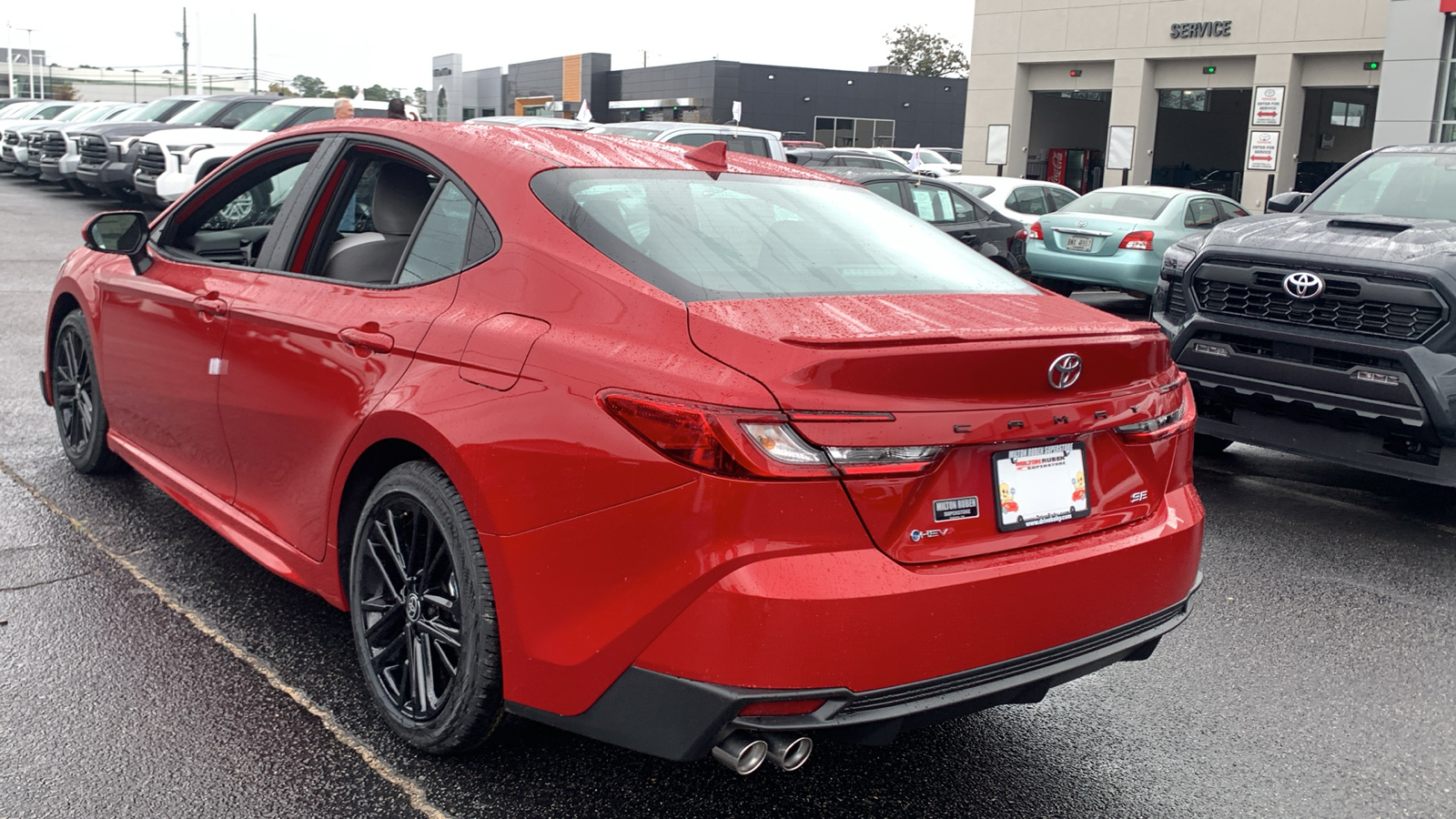 2025 Toyota Camry SE 6