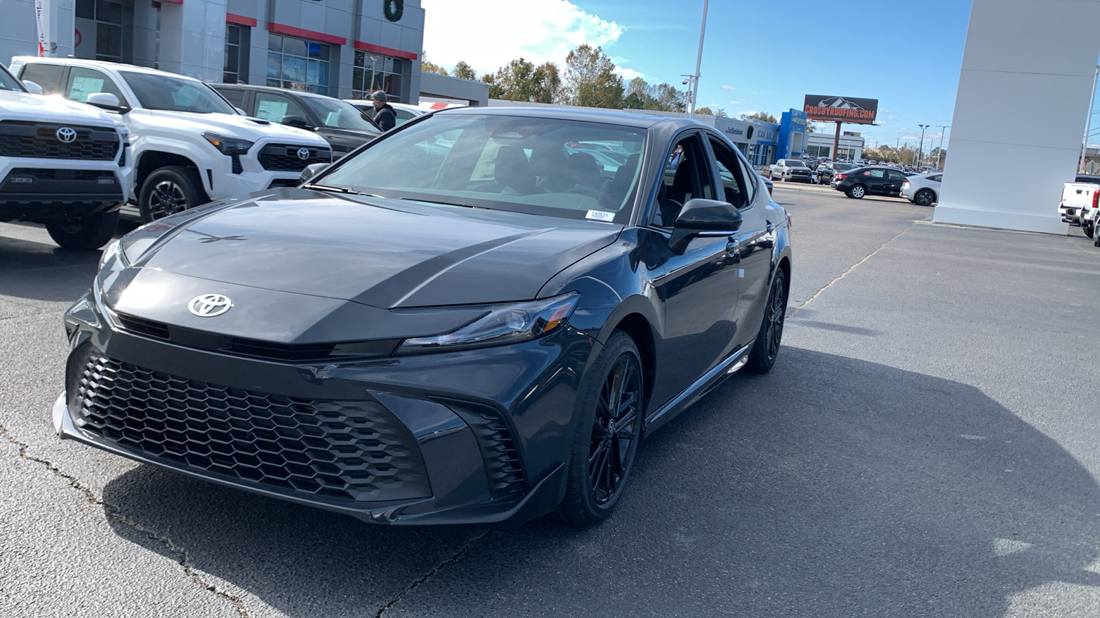 2025 Toyota Camry SE 4