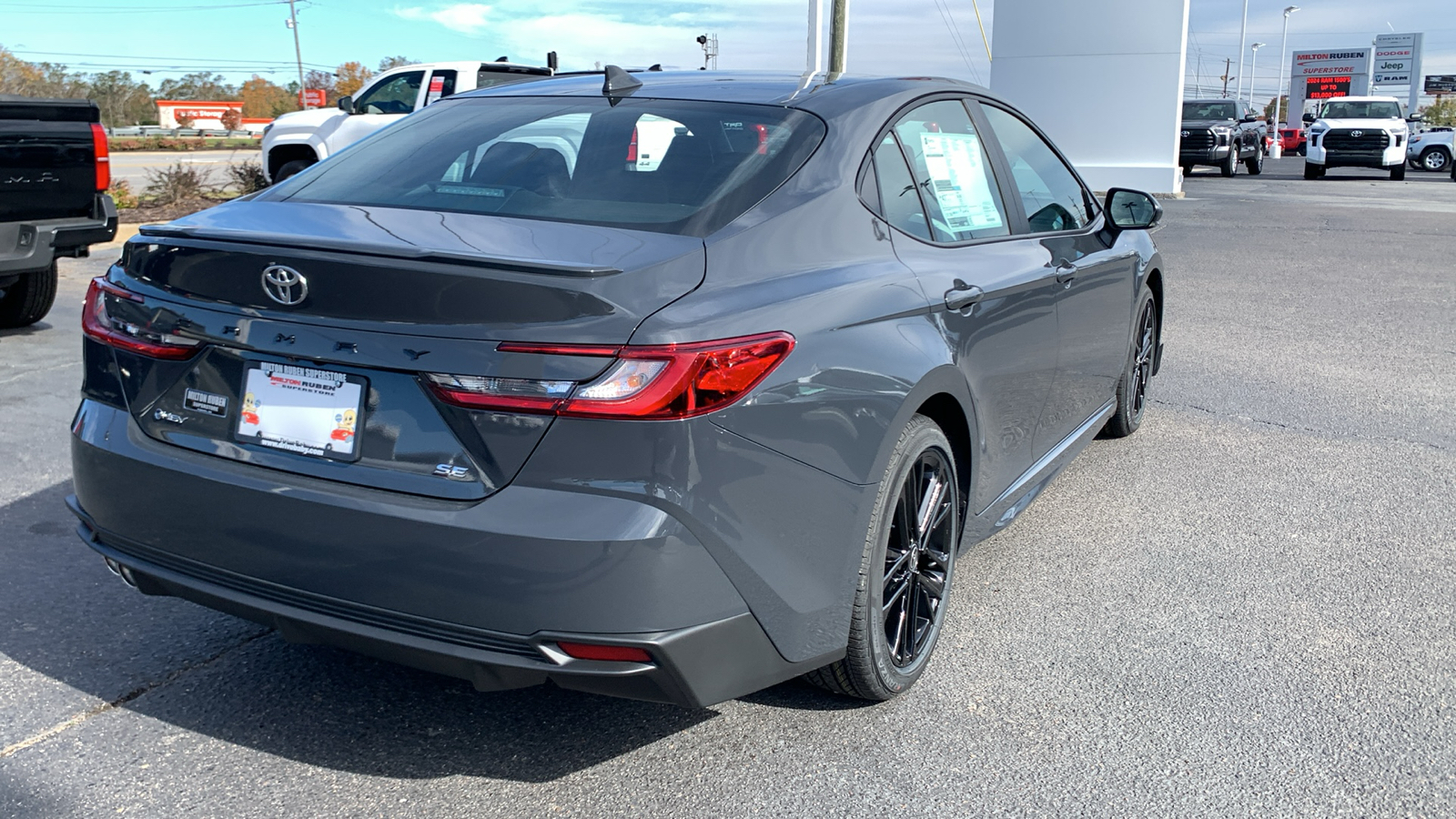 2025 Toyota Camry SE 8