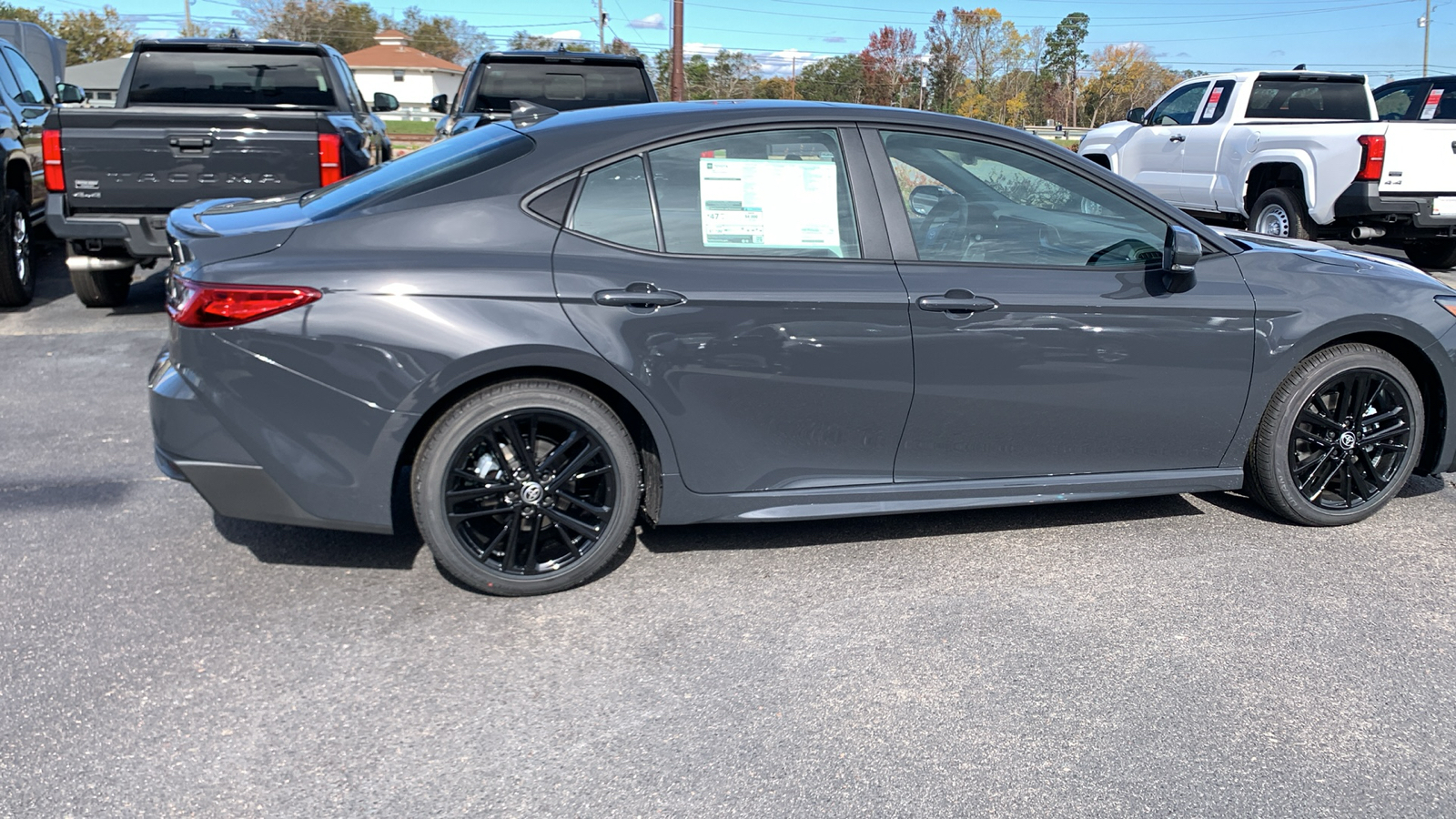 2025 Toyota Camry SE 9