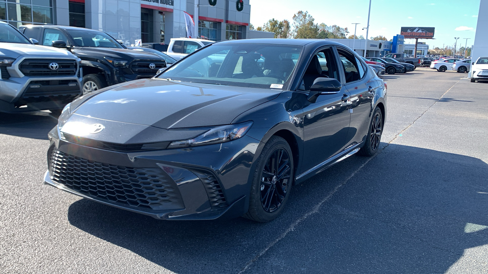 2025 Toyota Camry SE 4