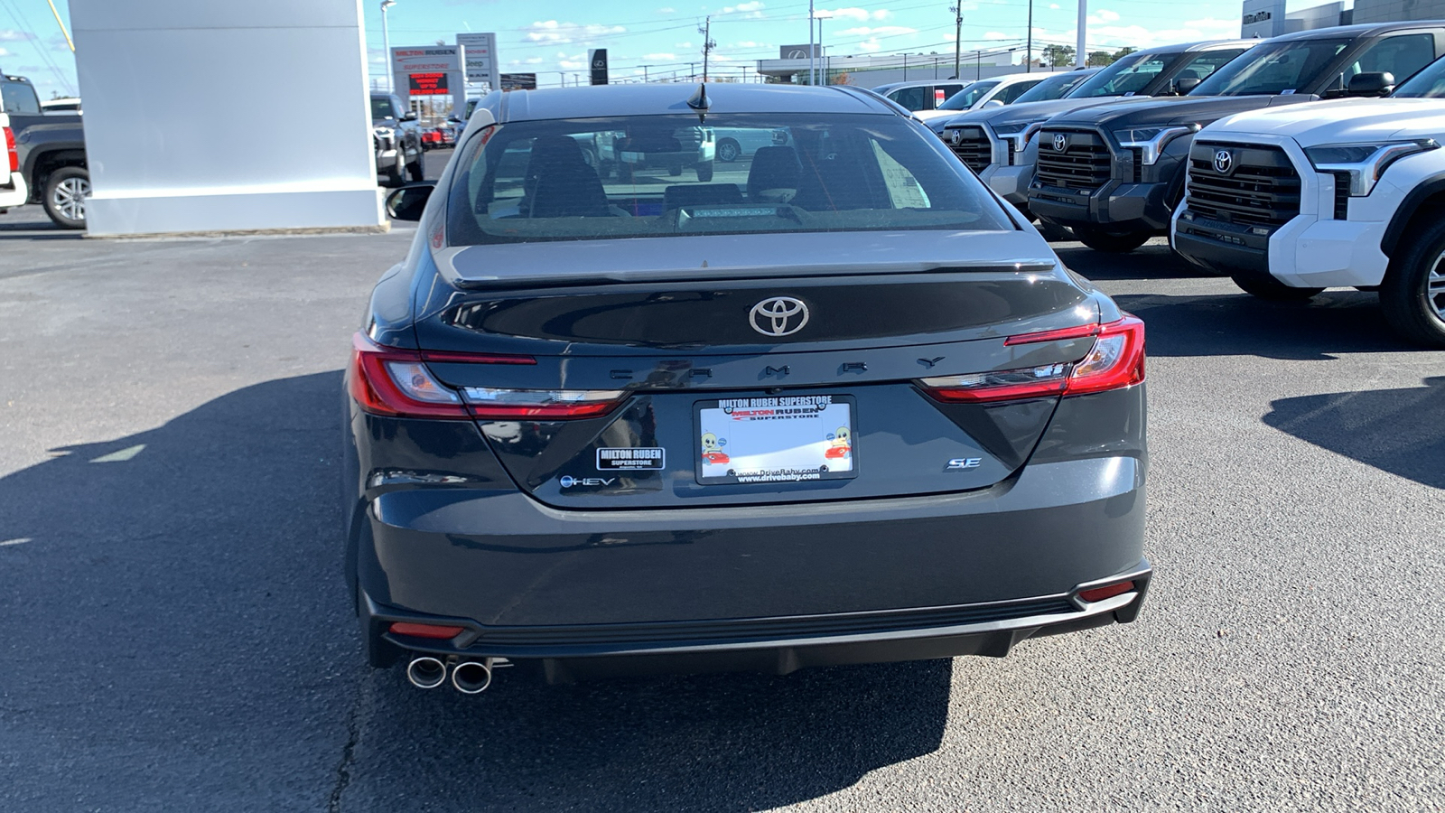 2025 Toyota Camry SE 7