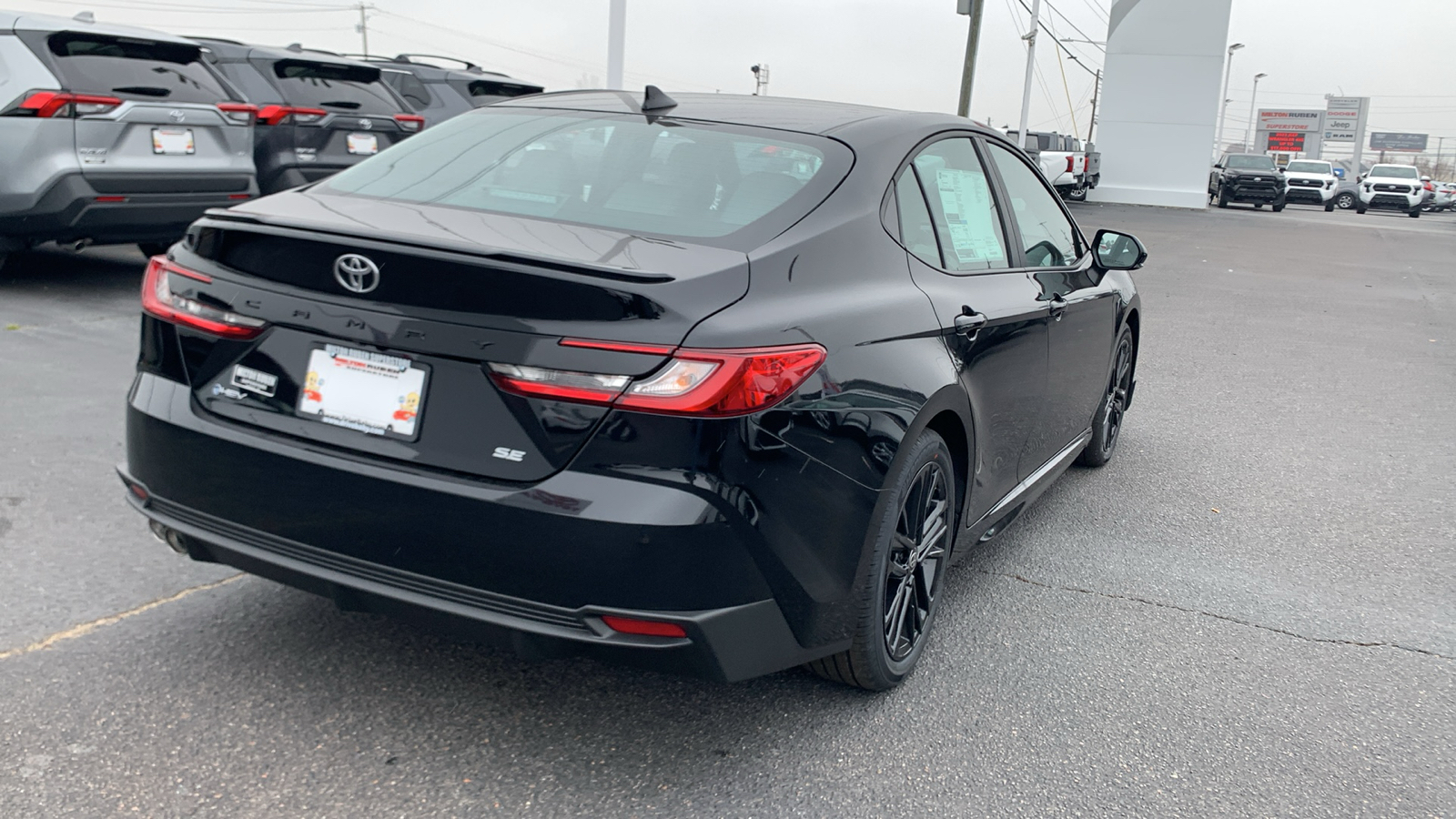 2025 Toyota Camry SE 8