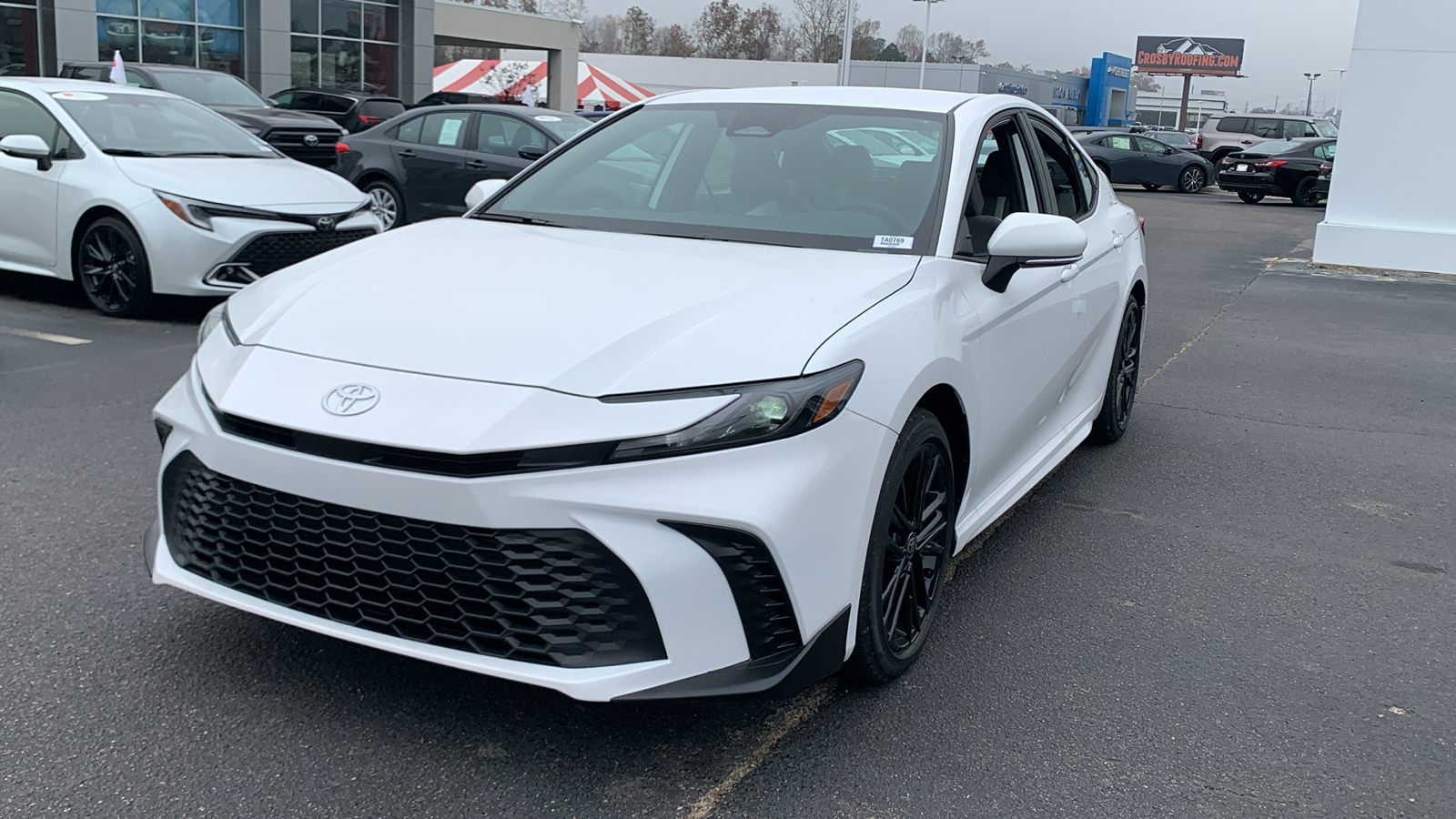 2025 Toyota Camry SE 4