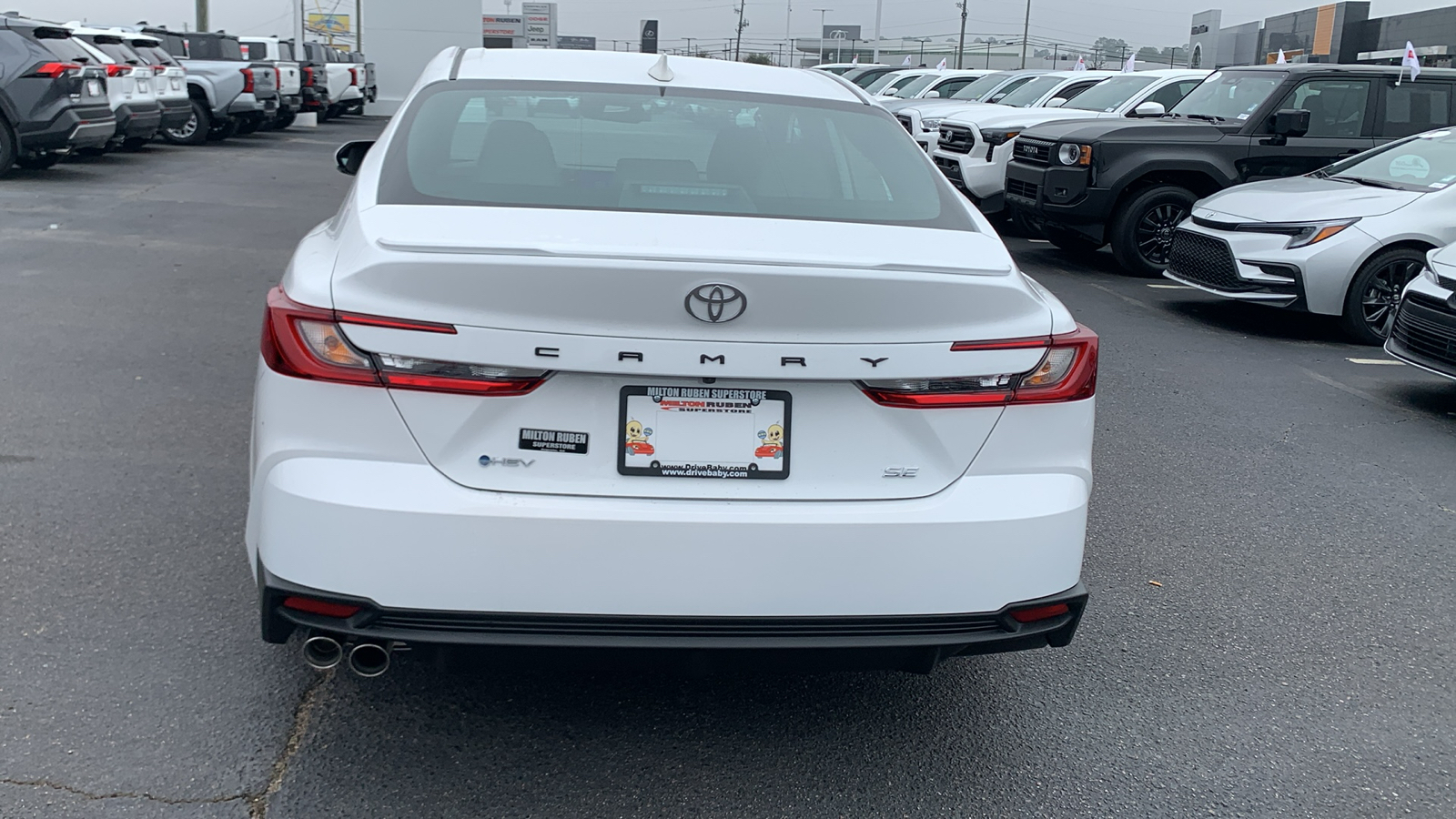 2025 Toyota Camry SE 7