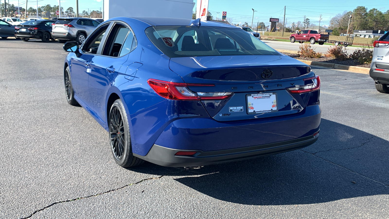 2025 Toyota Camry LE 6