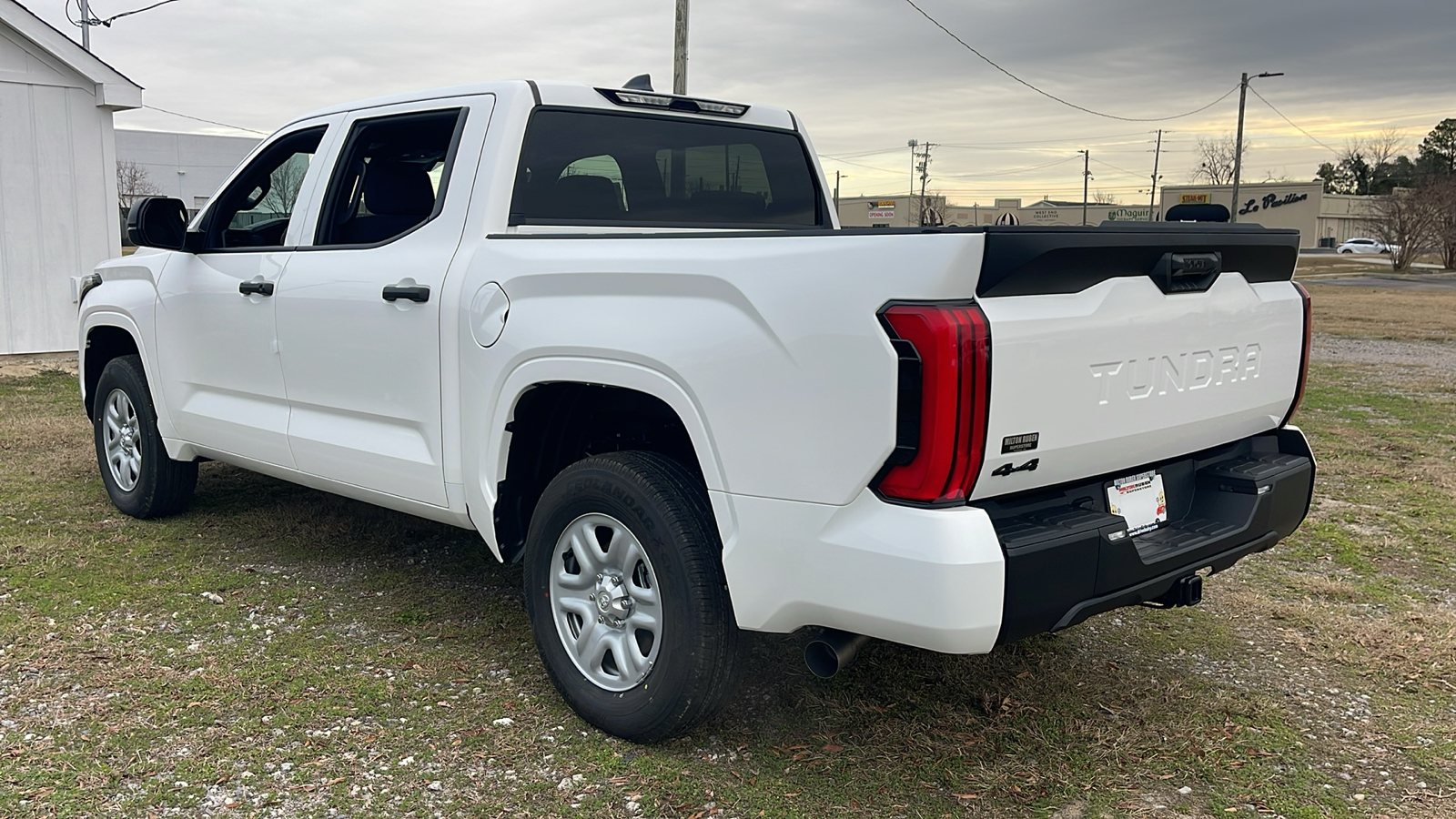 2025 Toyota Tundra SR 6