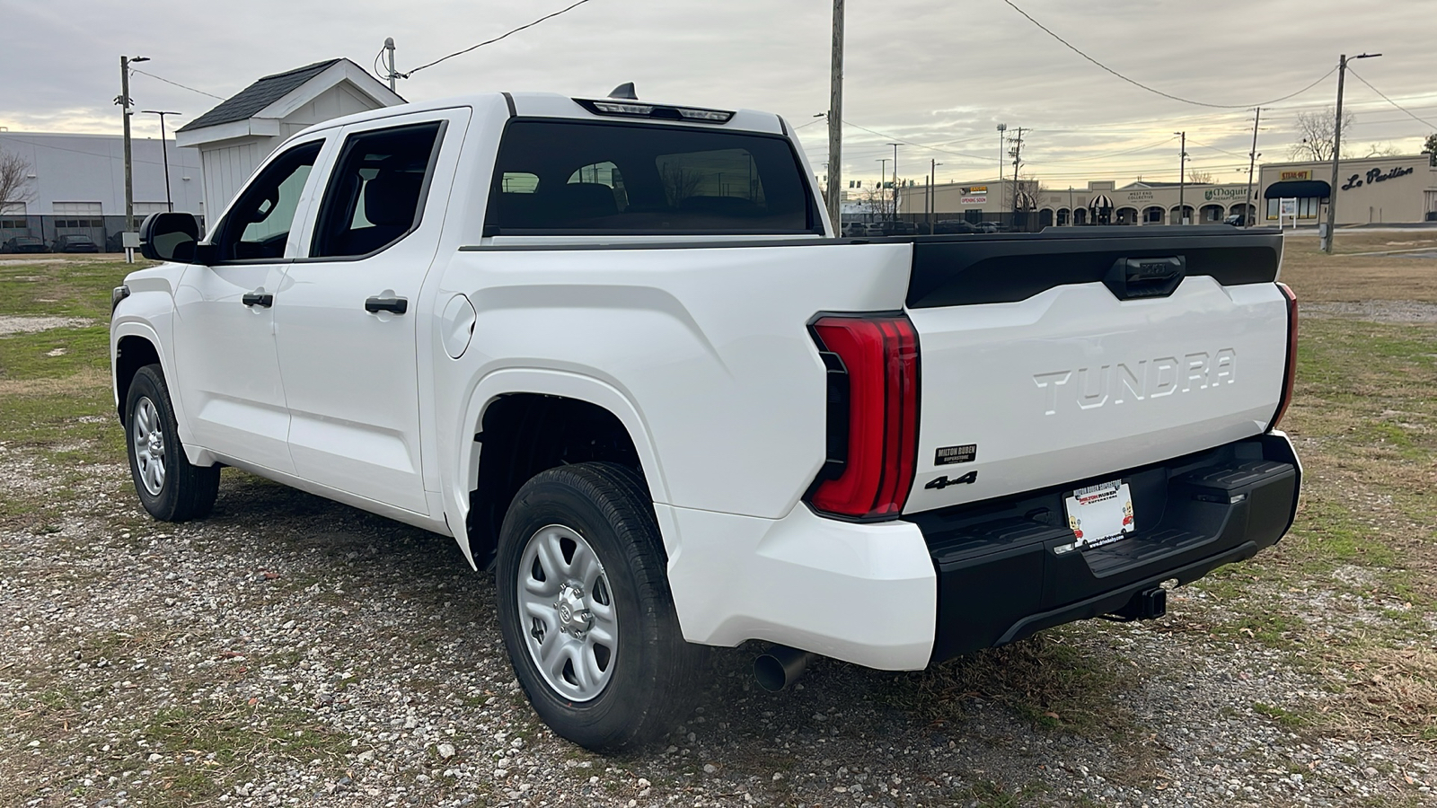 2025 Toyota Tundra SR 6