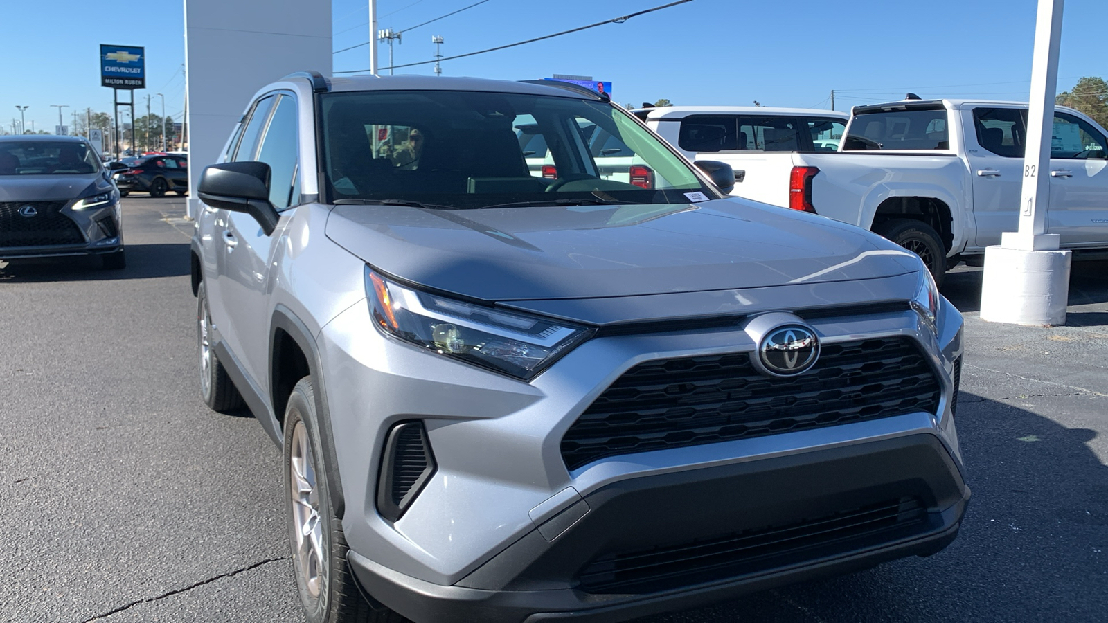 2025 Toyota RAV4 Hybrid LE 2