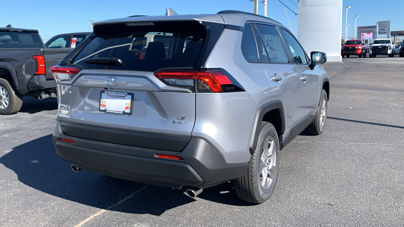 2025 Toyota RAV4 Hybrid LE 8