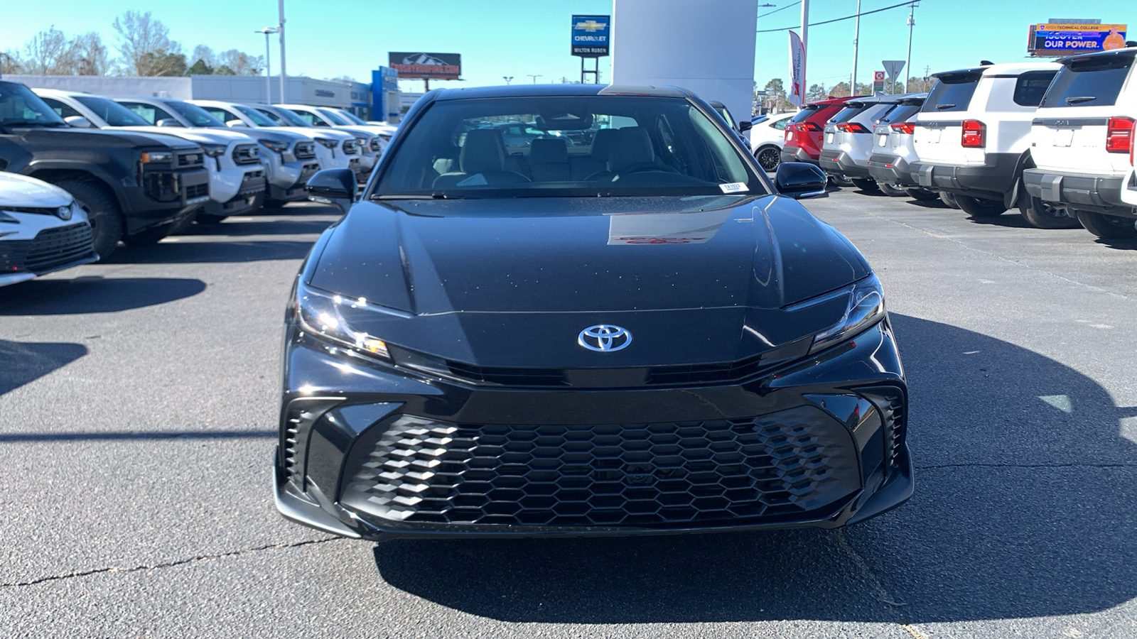 2025 Toyota Camry SE 2