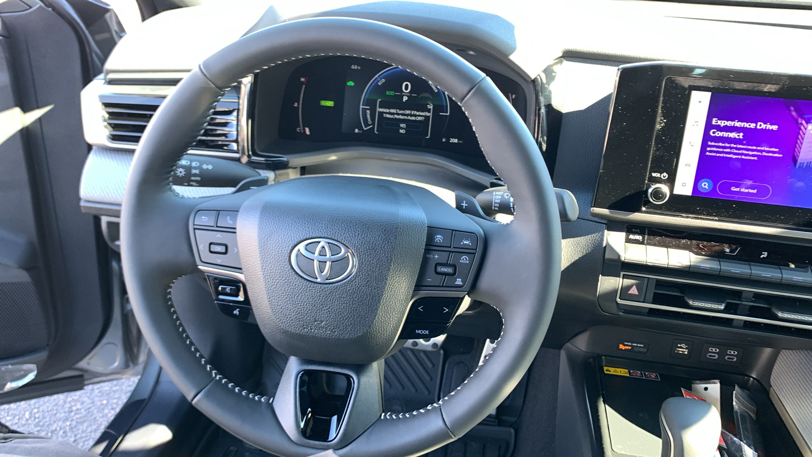 2025 Toyota Camry SE 19