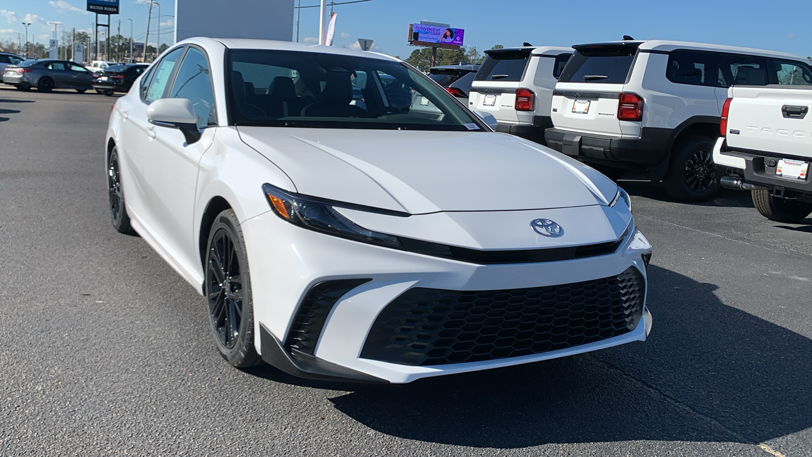 2025 Toyota Camry SE 2