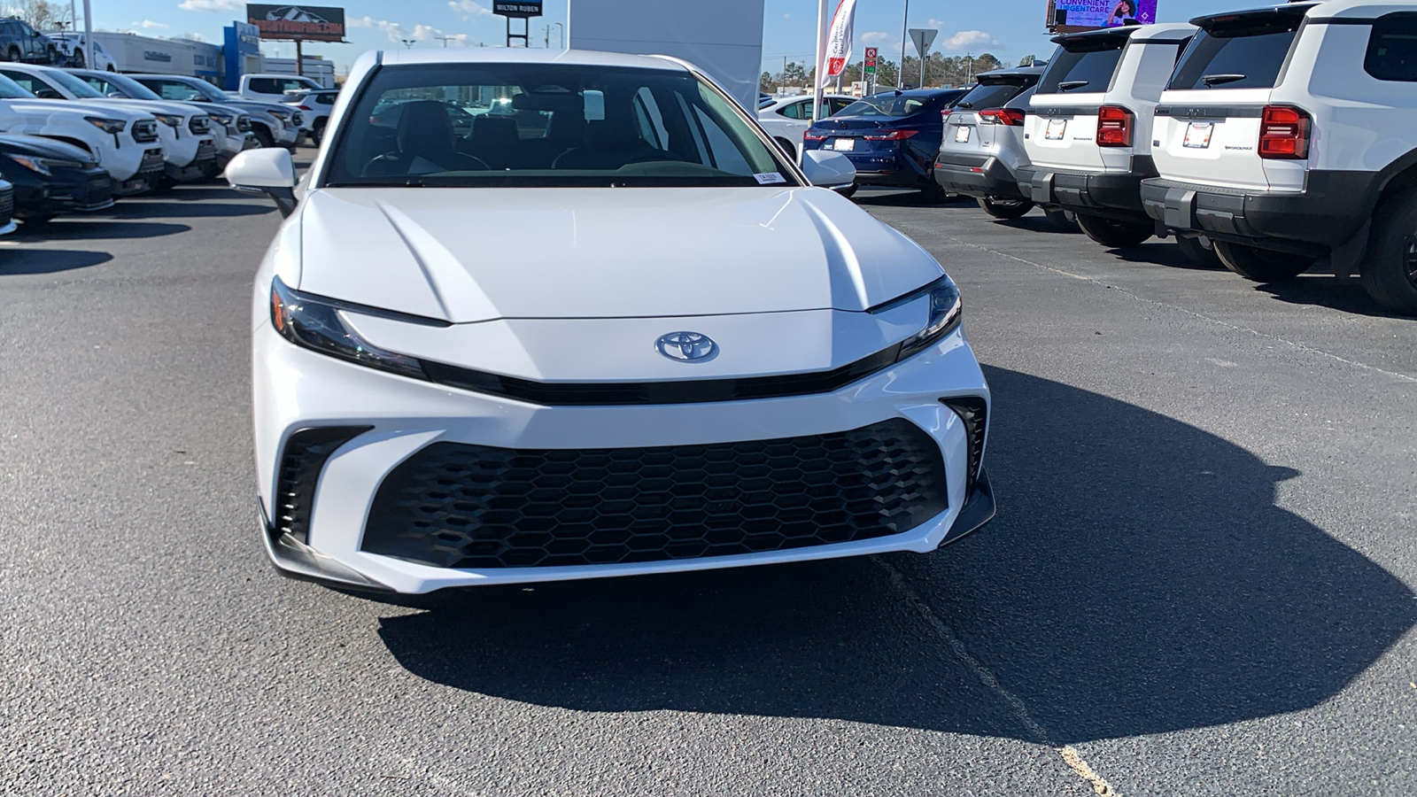 2025 Toyota Camry SE 3