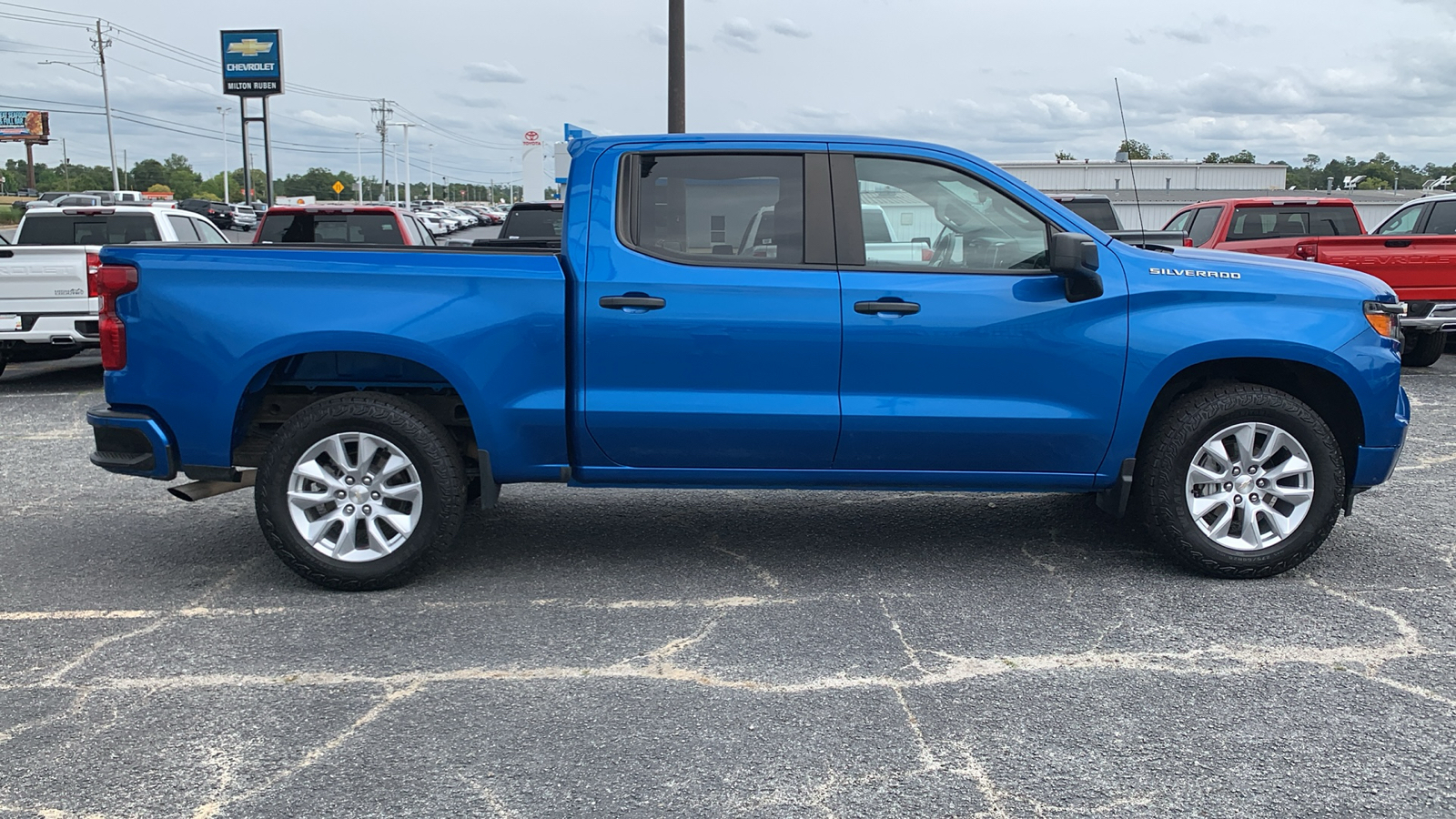 2022 Chevrolet Silverado 1500 Custom 9