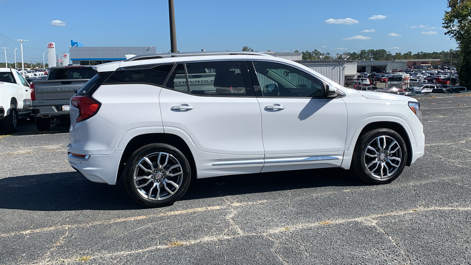 2022 GMC Terrain Denali 9