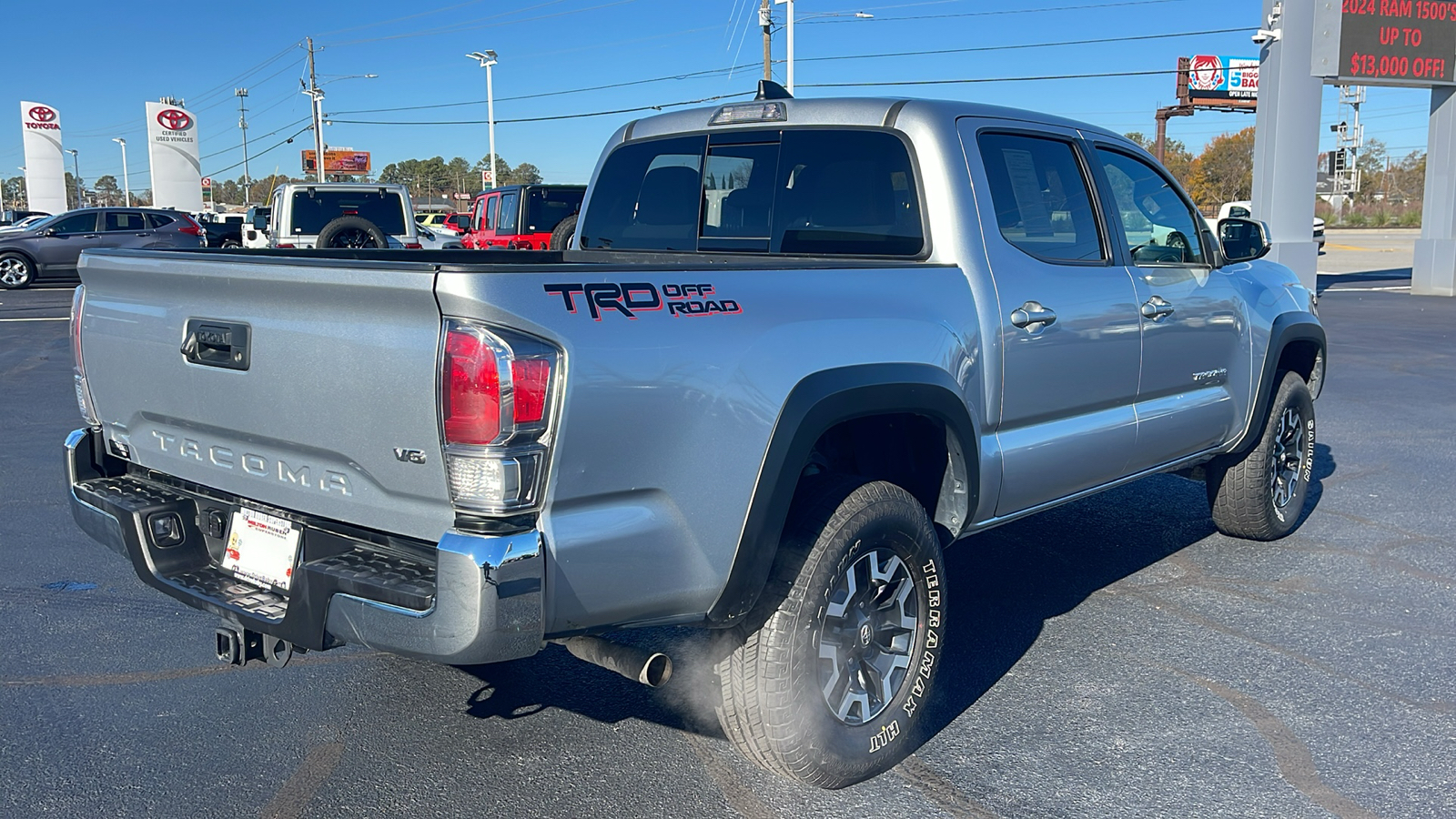 2023 Toyota Tacoma TRD Off-Road 8