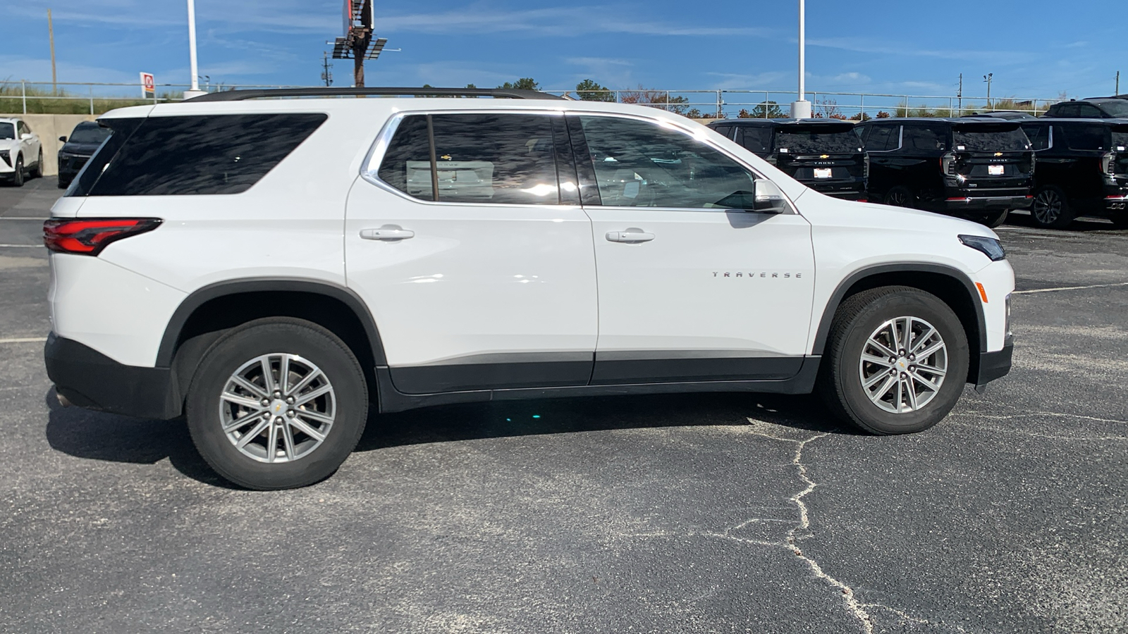 2023 Chevrolet Traverse LT Leather 9