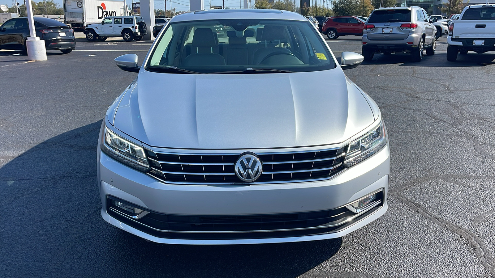 2017 Volkswagen Passat SEL Premium 3