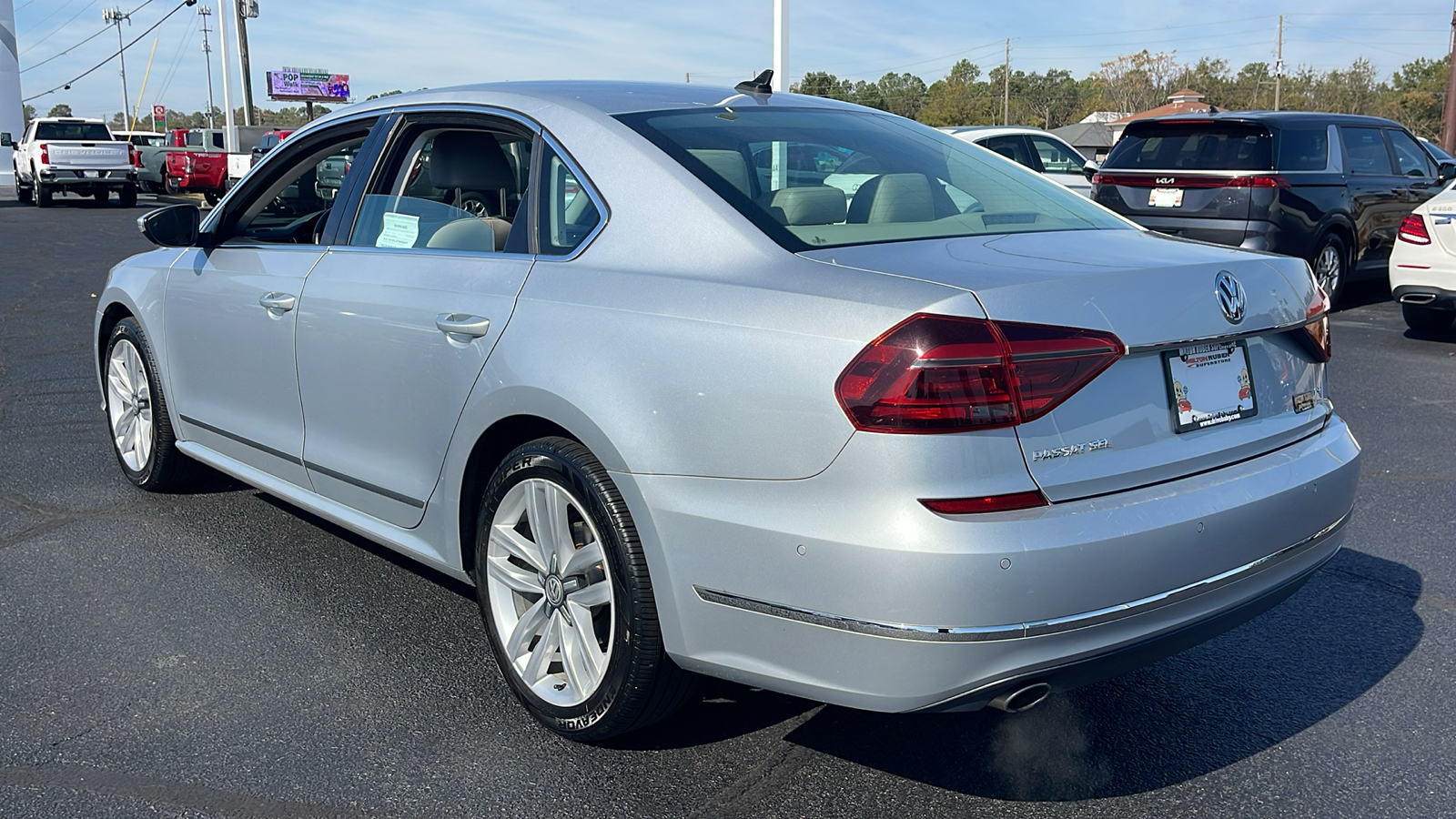 2017 Volkswagen Passat SEL Premium 6