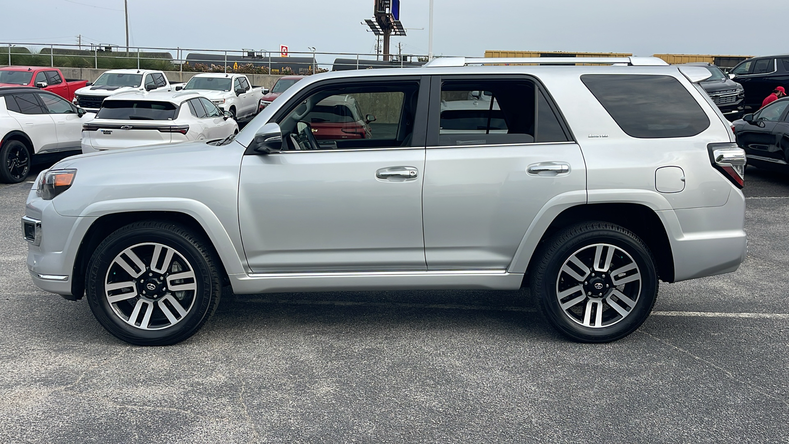 2023 Toyota 4Runner Limited 5