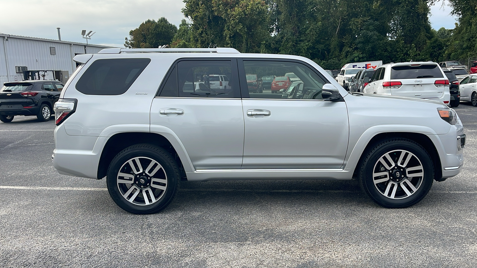 2023 Toyota 4Runner Limited 9