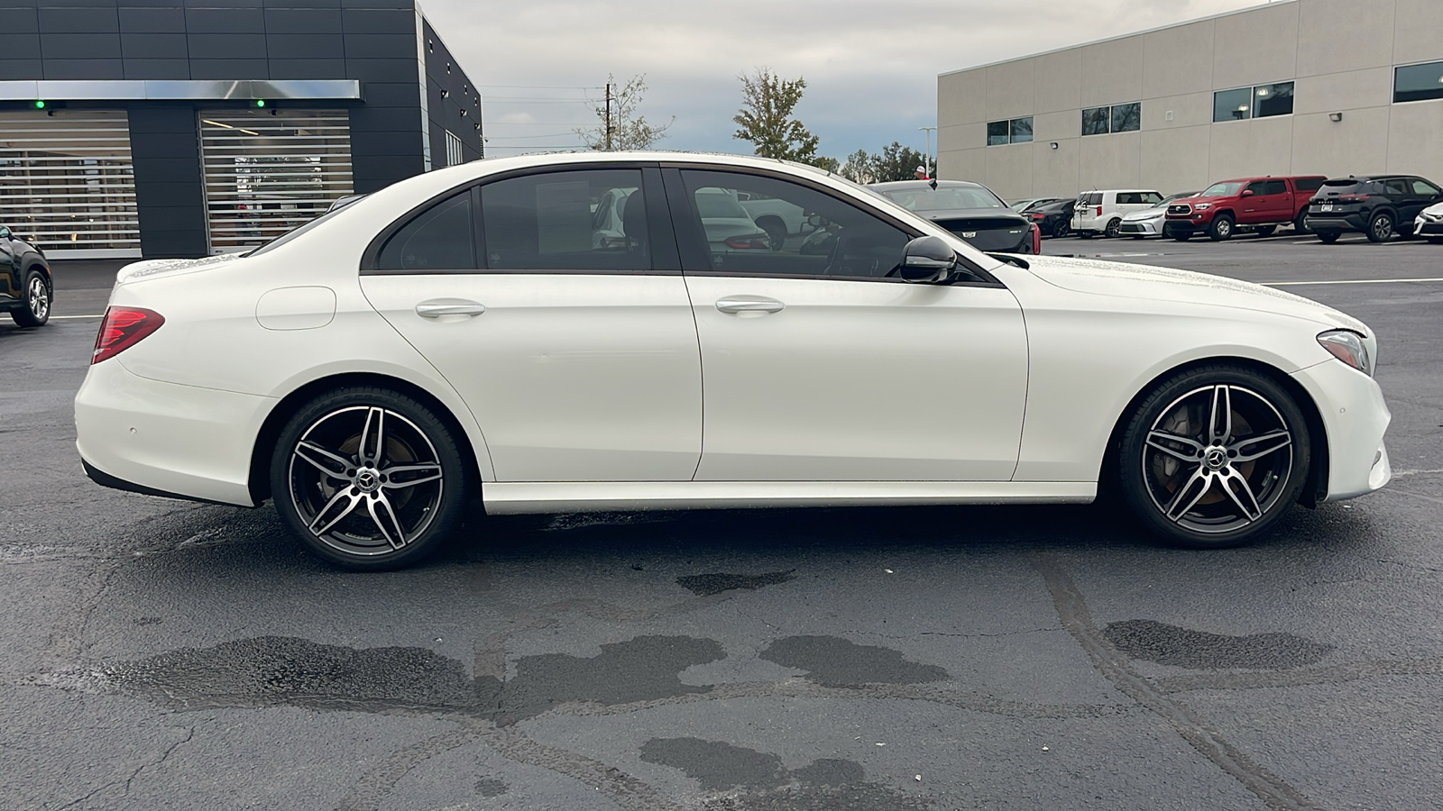 2019 Mercedes-Benz E-Class E 300 9