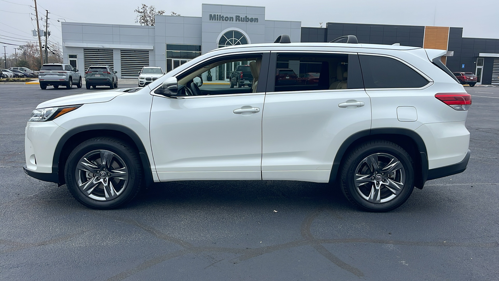 2019 Toyota Highlander Limited Platinum 5