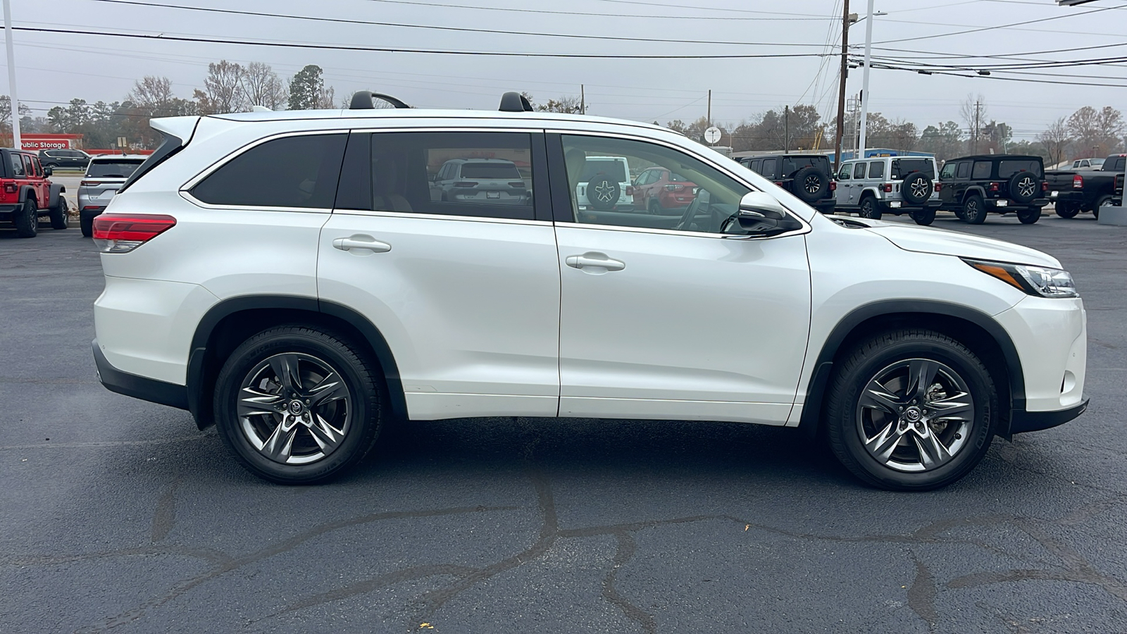 2019 Toyota Highlander Limited Platinum 9