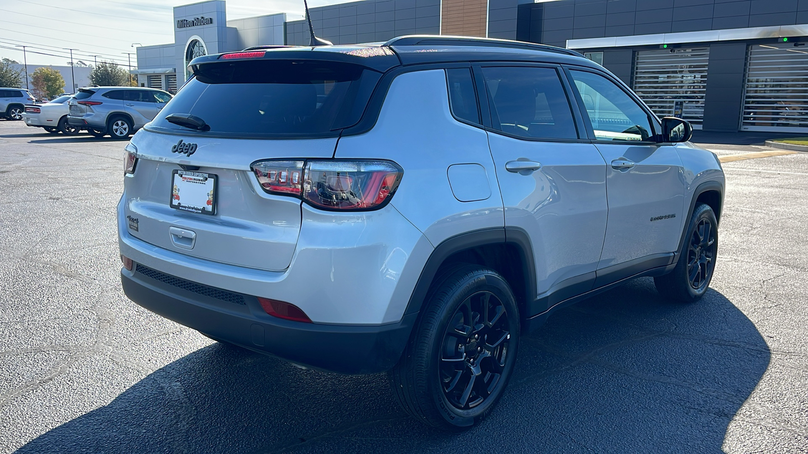 2024 Jeep Compass Latitude 8