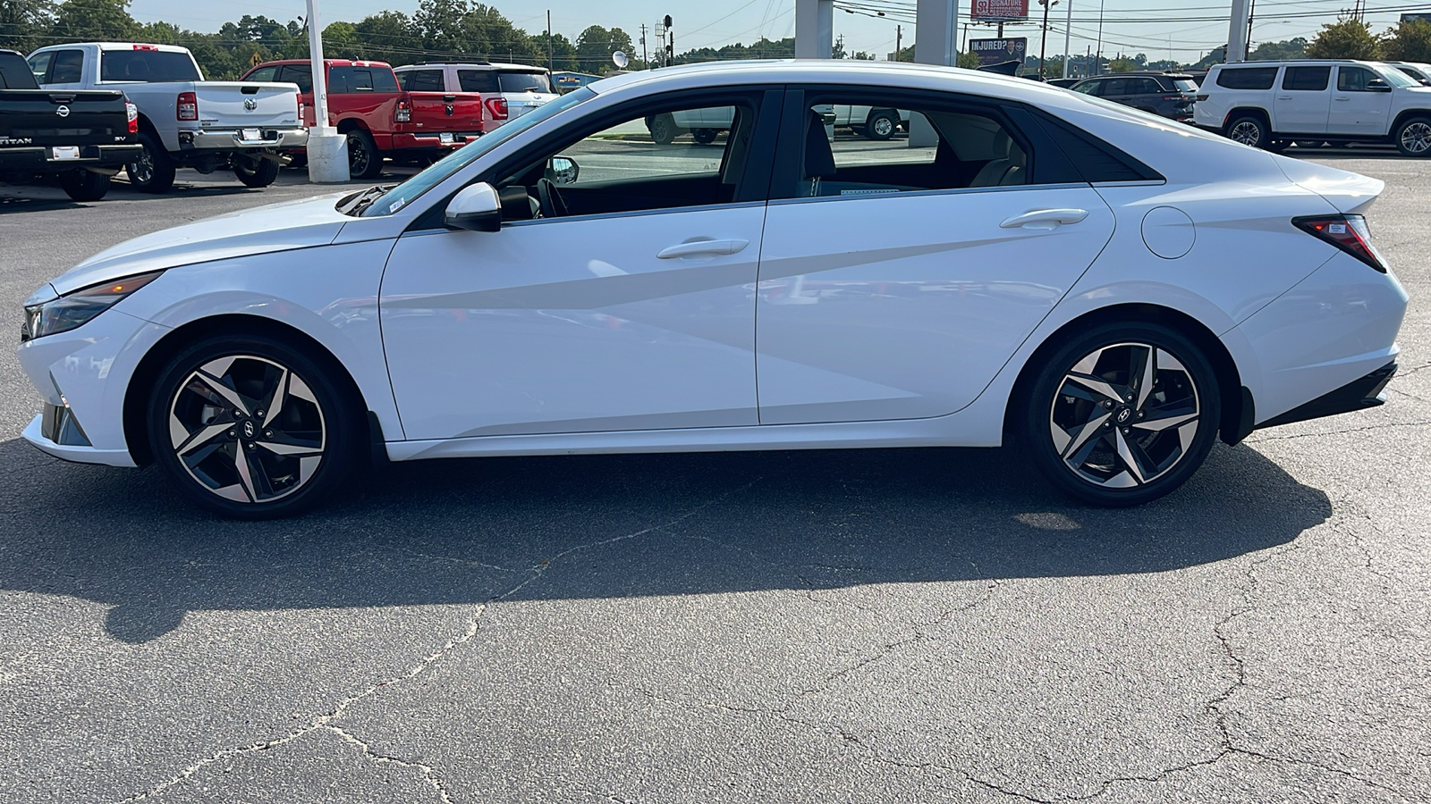 2022 Hyundai Elantra Hybrid Limited 5