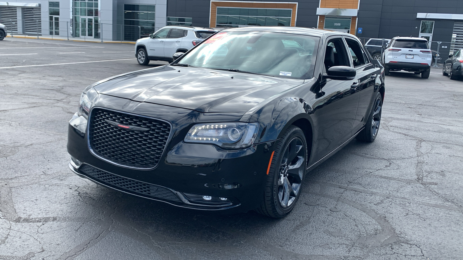 2023 Chrysler 300 S 4