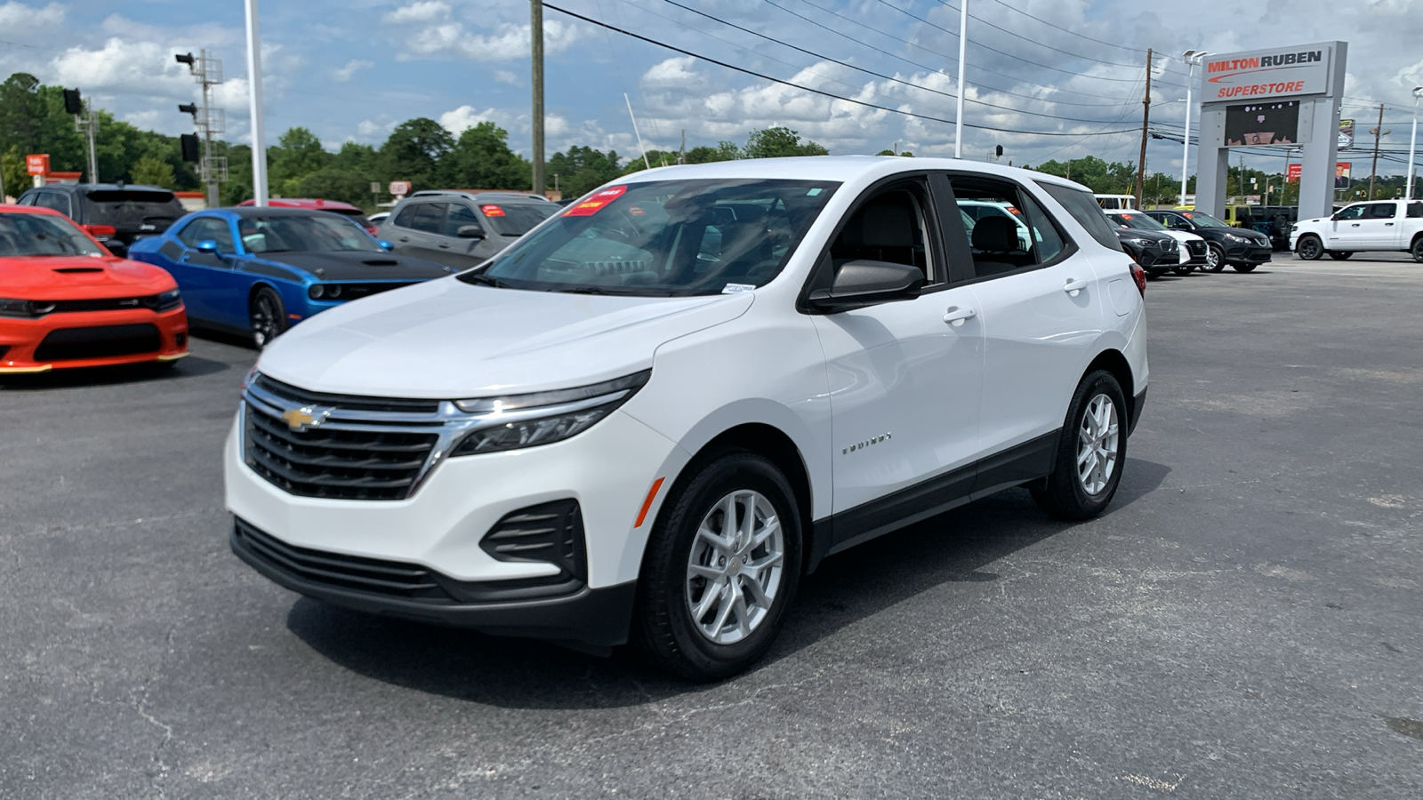 2023 Chevrolet Equinox LS 4