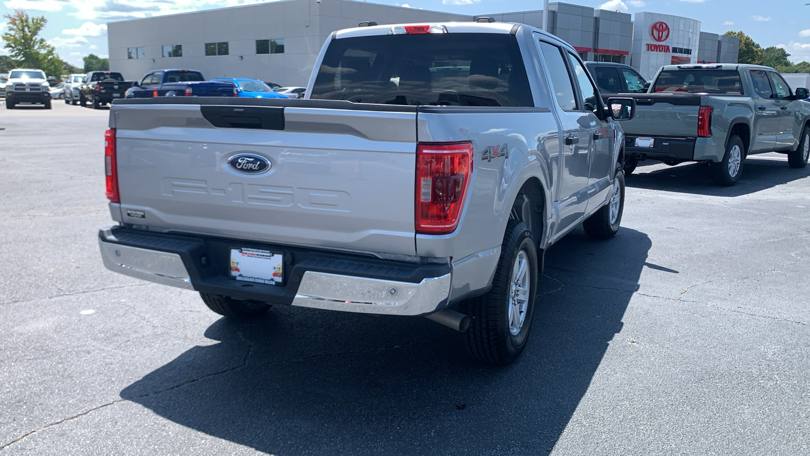 2023 Ford F-150 XLT 8