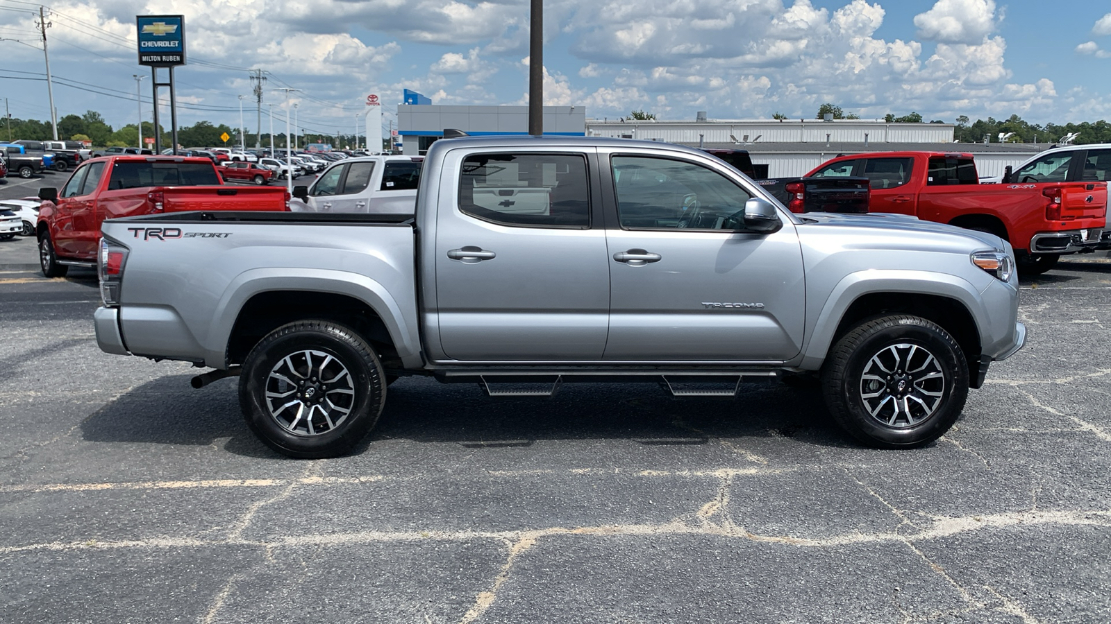 2023 Toyota Tacoma SR5 9