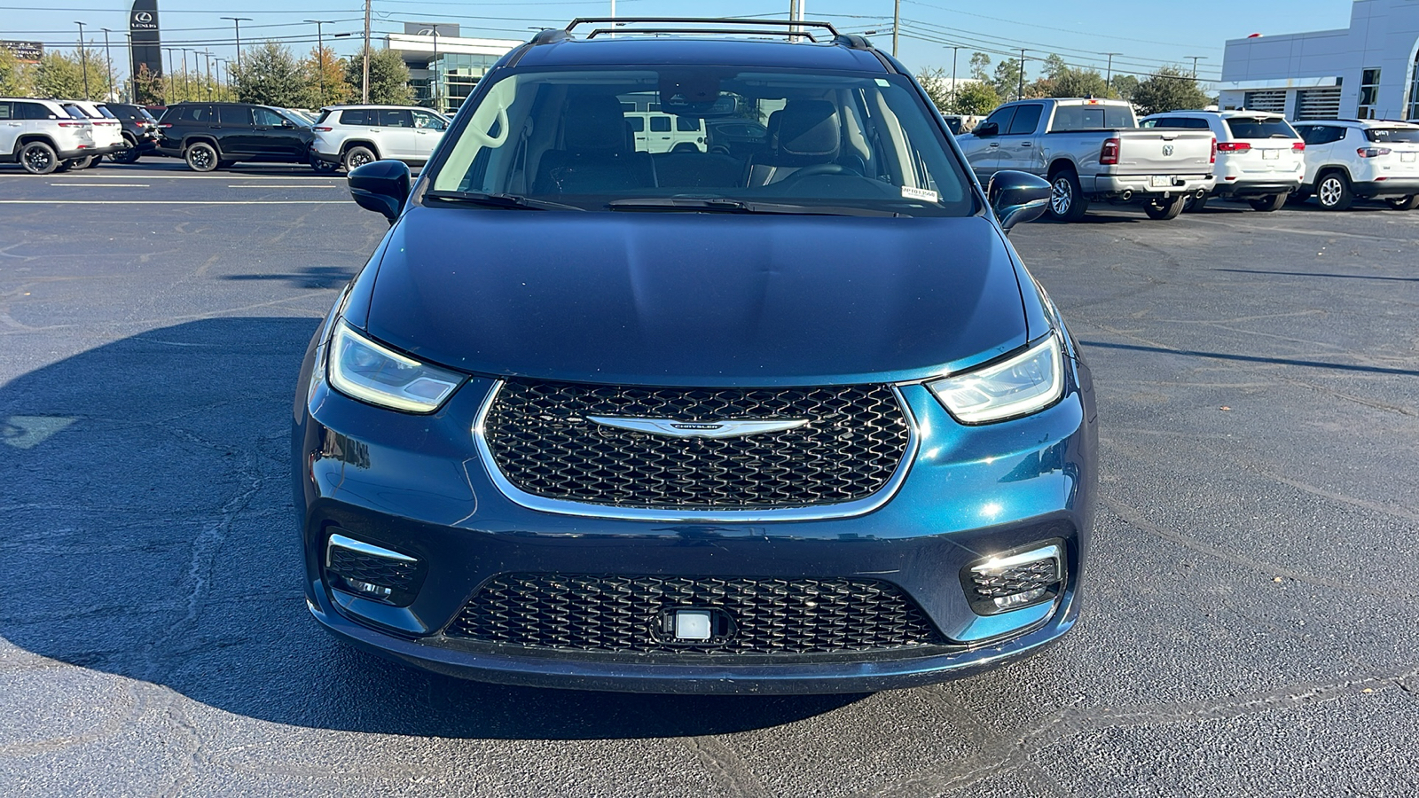 2022 Chrysler Pacifica Touring L 3