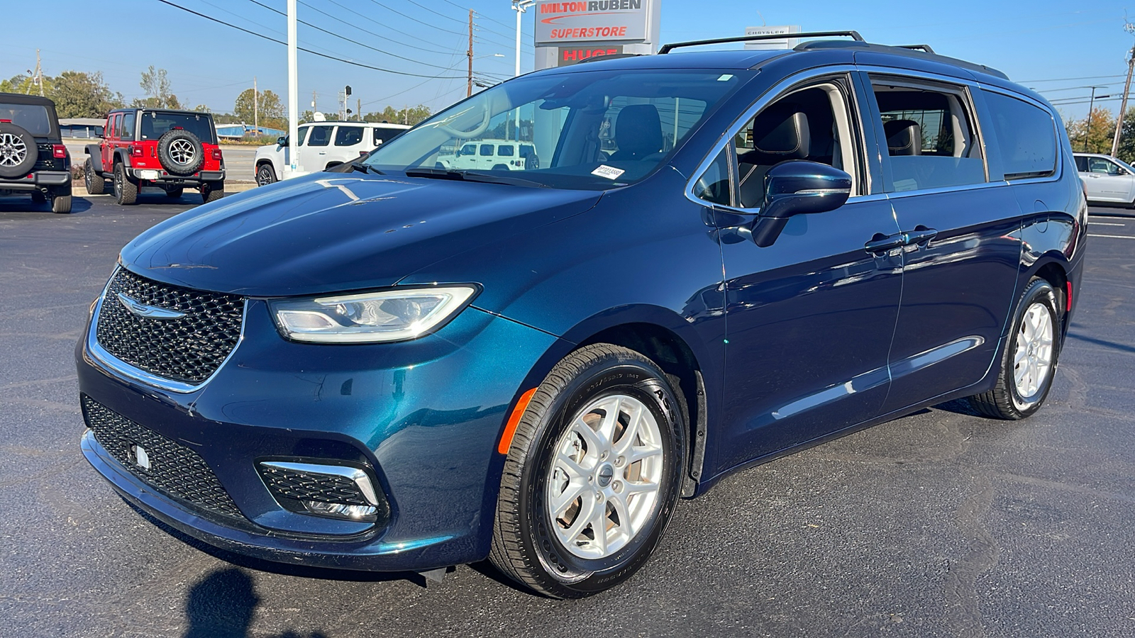 2022 Chrysler Pacifica Touring L 4