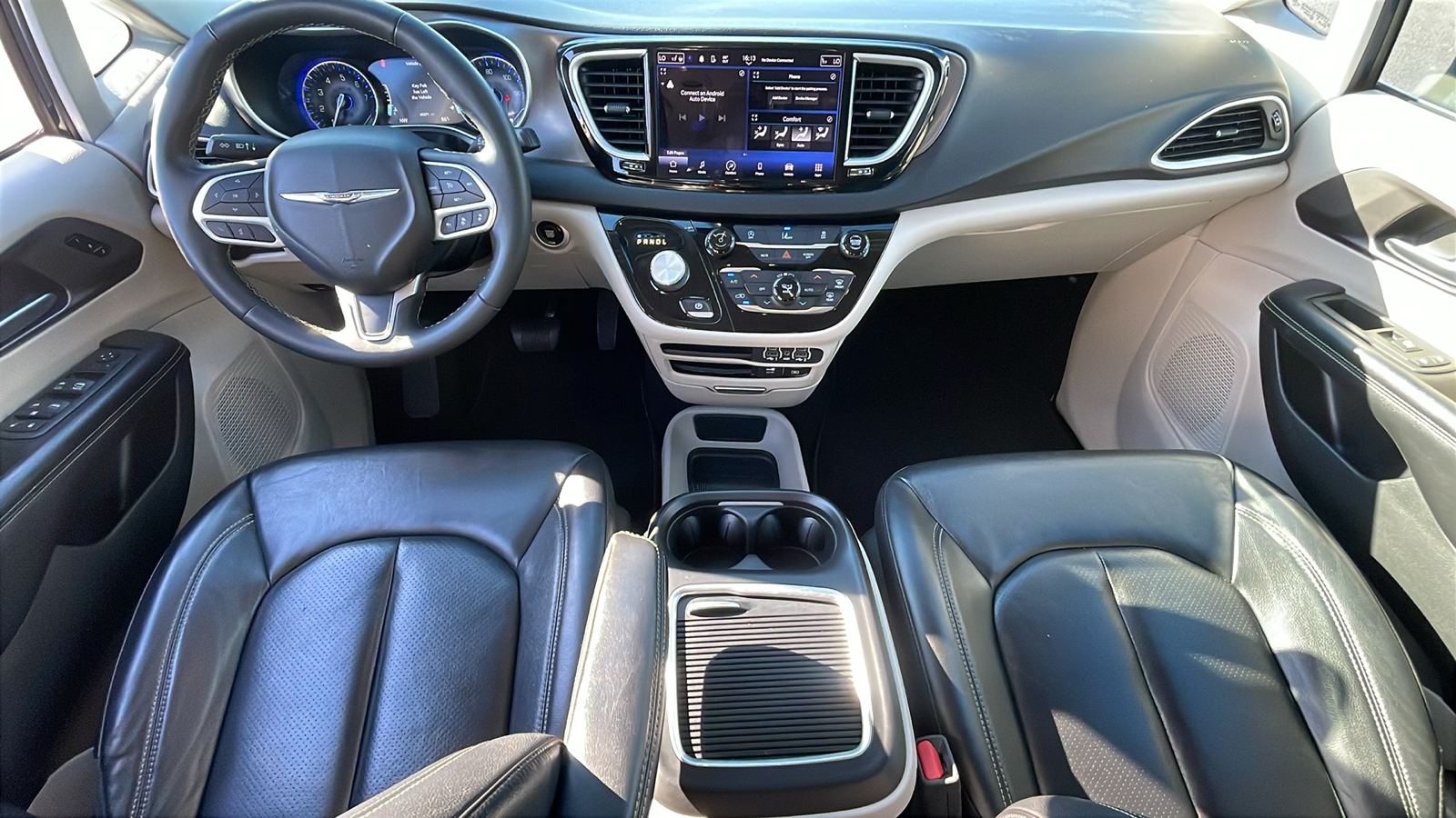 2022 Chrysler Pacifica Touring L 14