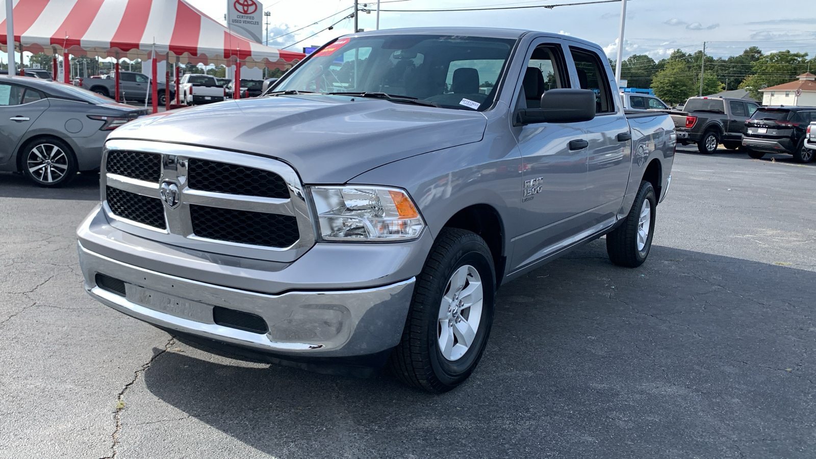 2022 Ram 1500 Classic SLT 5