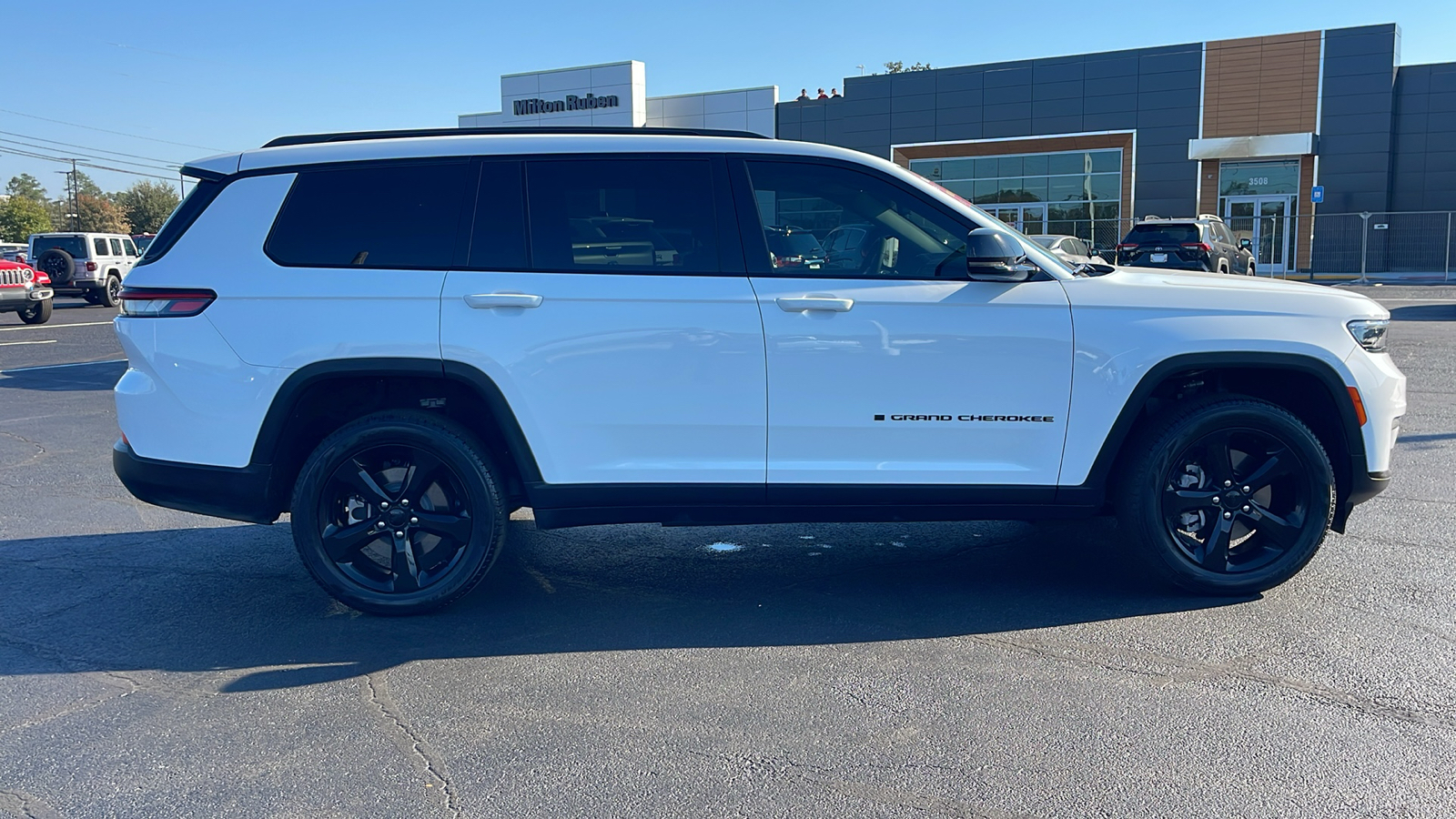 2024 Jeep Grand Cherokee L Limited 9