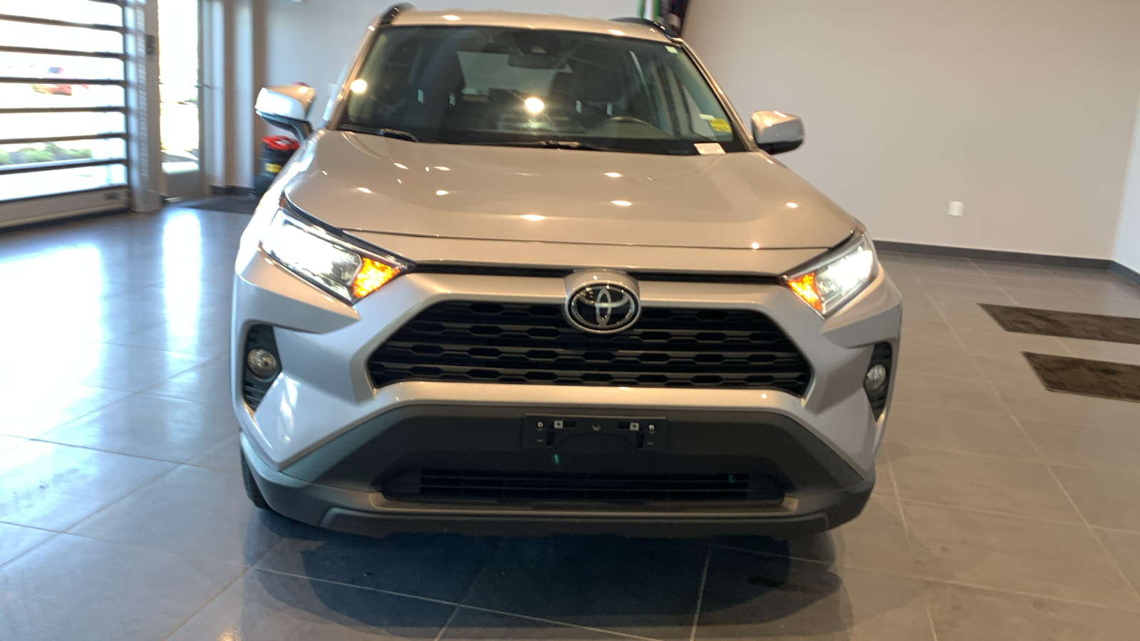 2021 Toyota RAV4 XLE 3