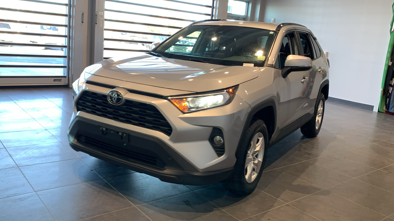 2021 Toyota RAV4 XLE 4