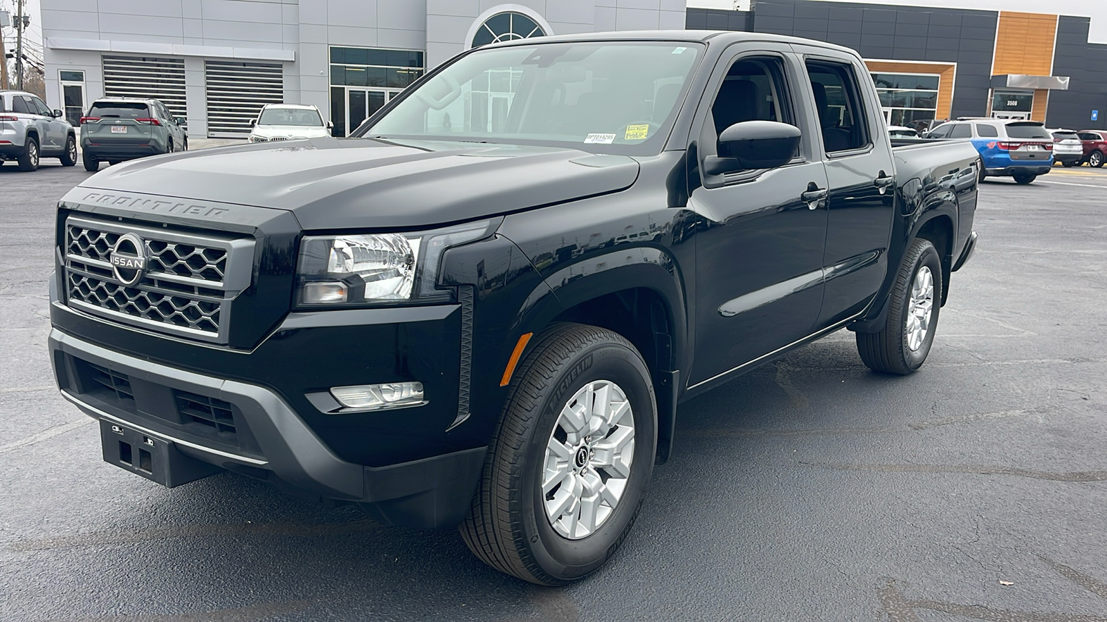 2023 Nissan Frontier SV 4