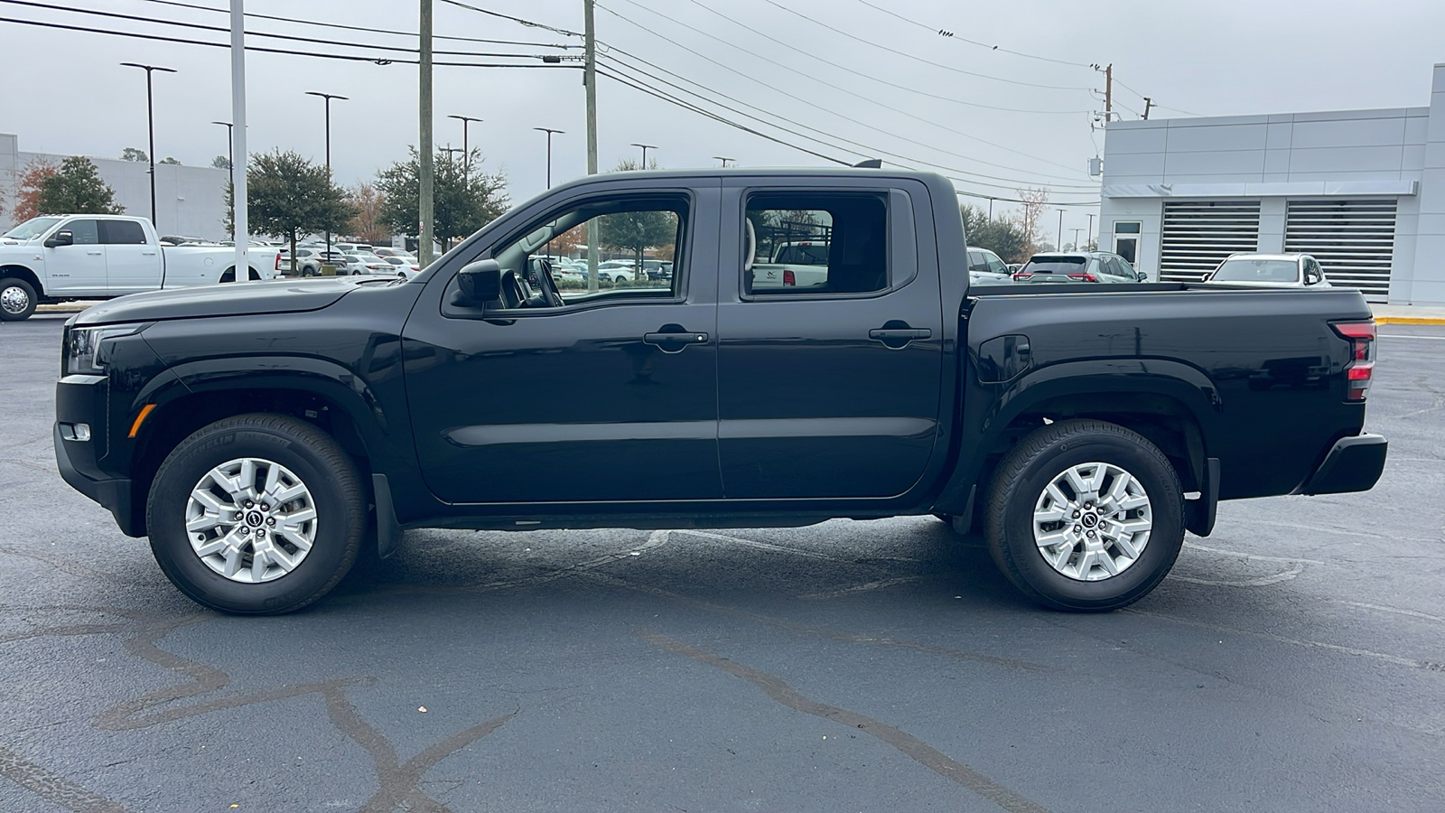 2023 Nissan Frontier SV 5