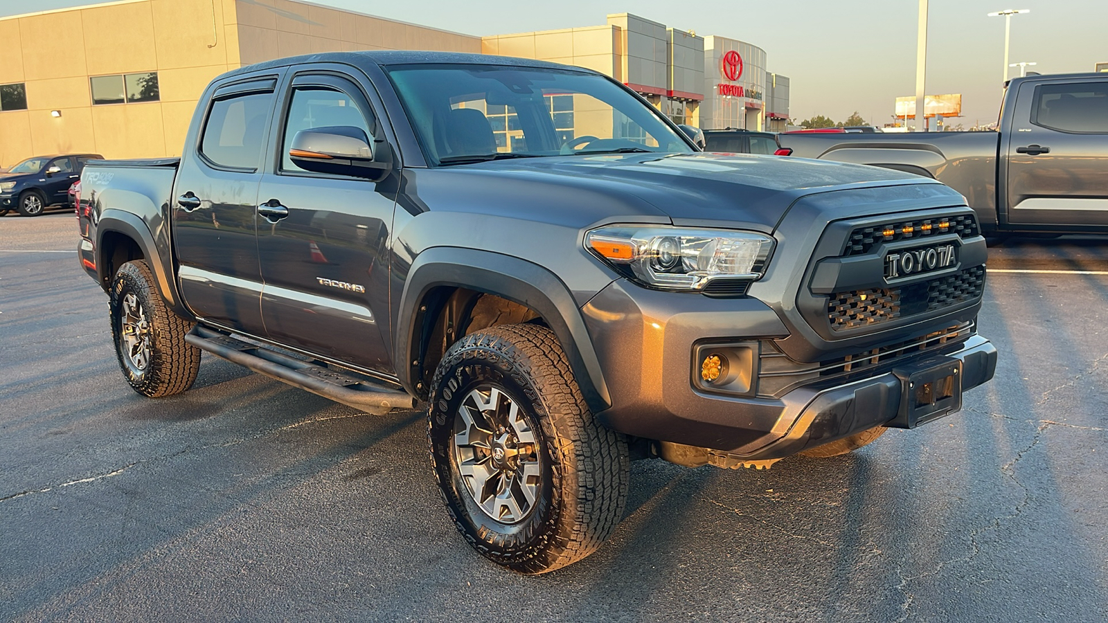 2018 Toyota Tacoma TRD Off-Road 2