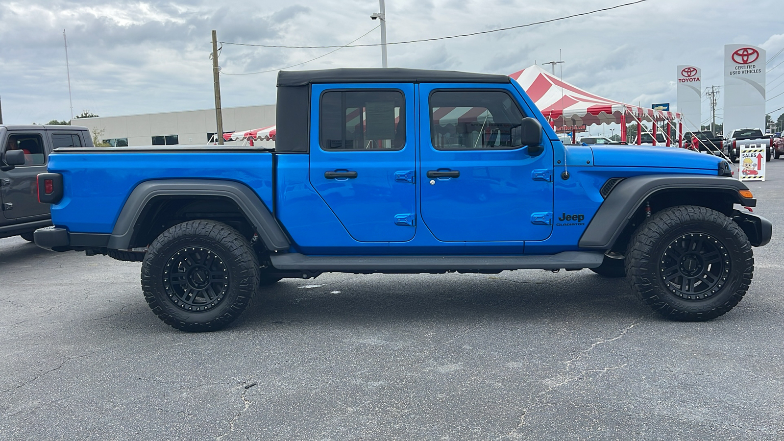 2021 Jeep Gladiator Sport 9